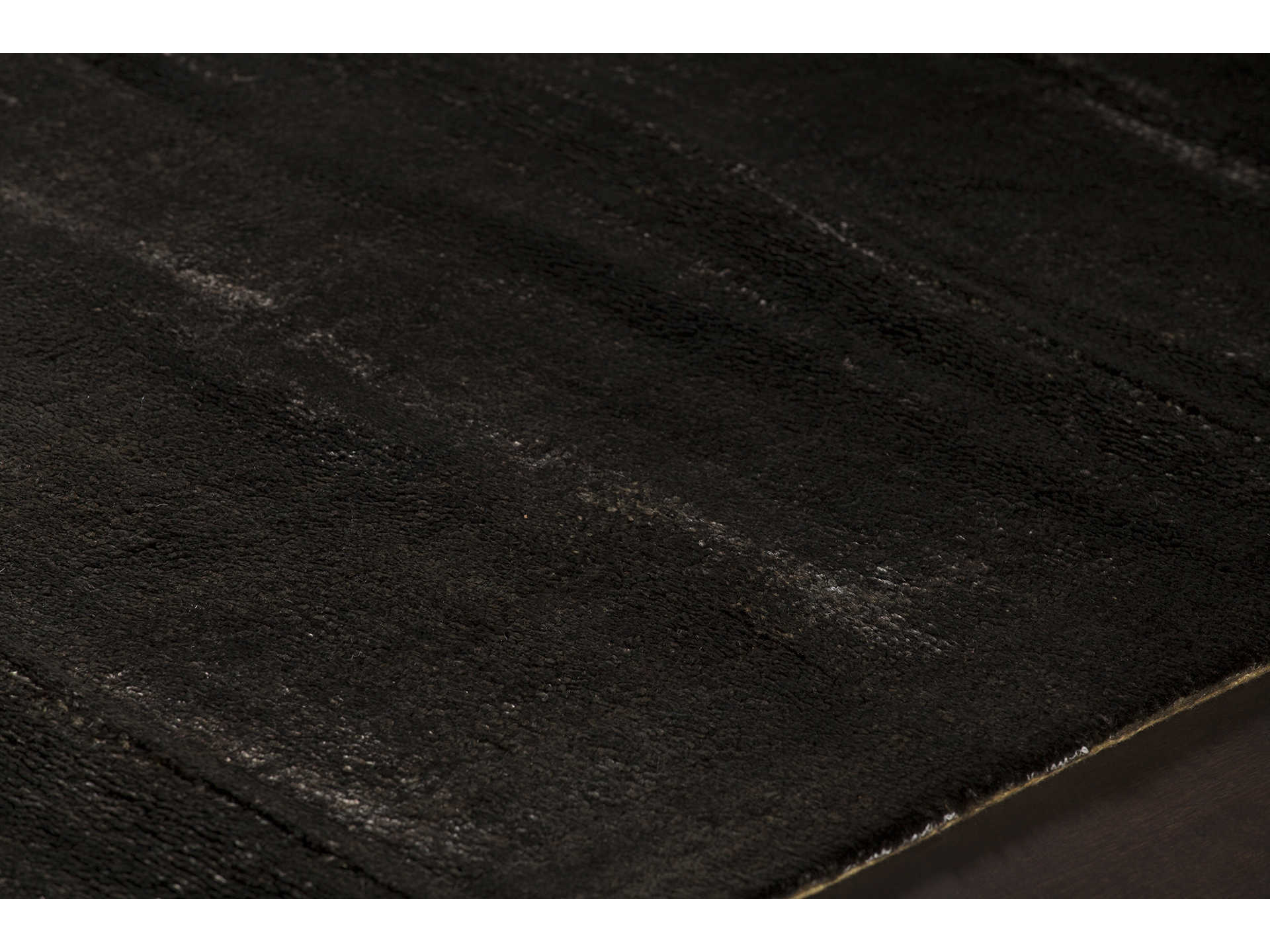 Chandra Alida Area Rug