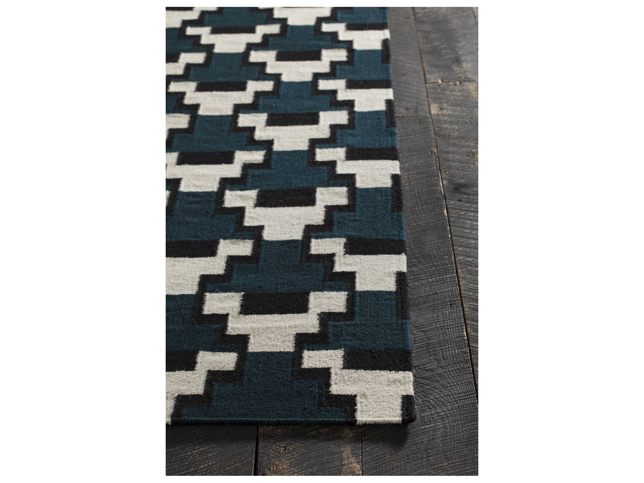 Chandra Avon Geometric Area Rug