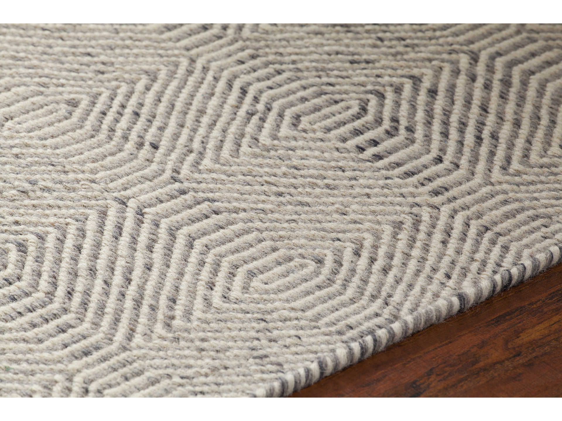 Chandra Crest Geometric Area Rug