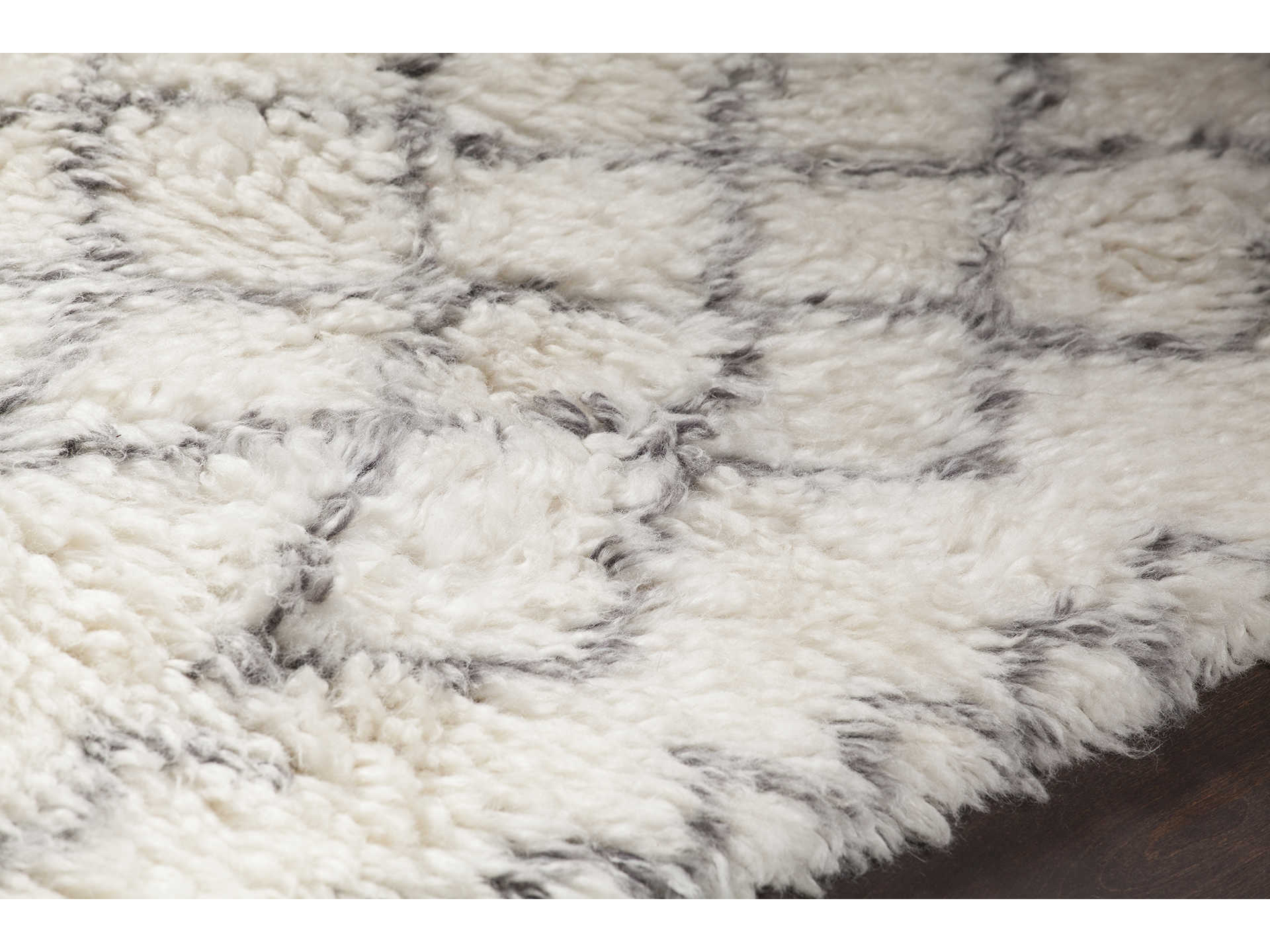 Chandra Jeri Shag Geometric Area Rug