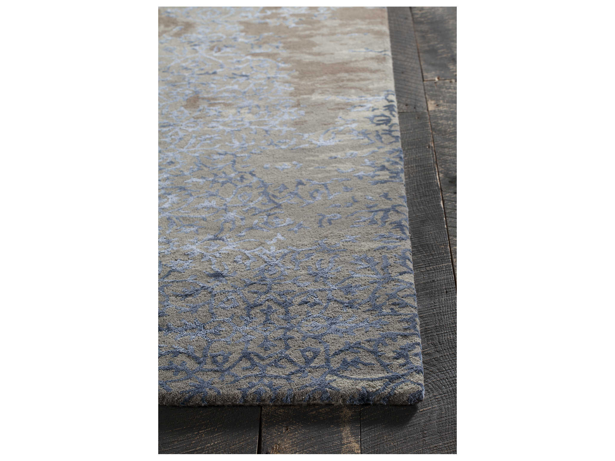 Chandra Rupec Floral Area Rug