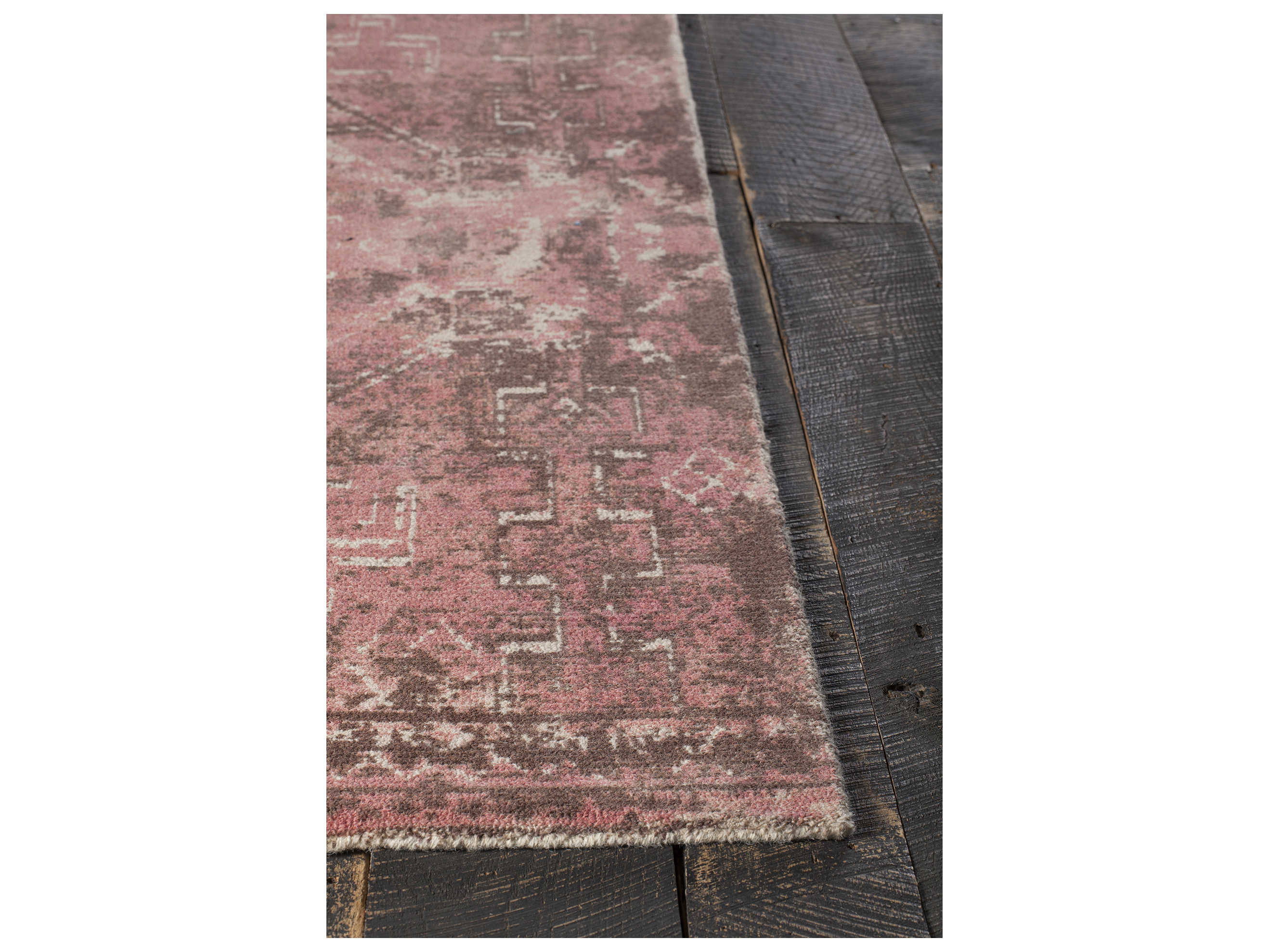 Chandra Tayla Geometric Area Rug