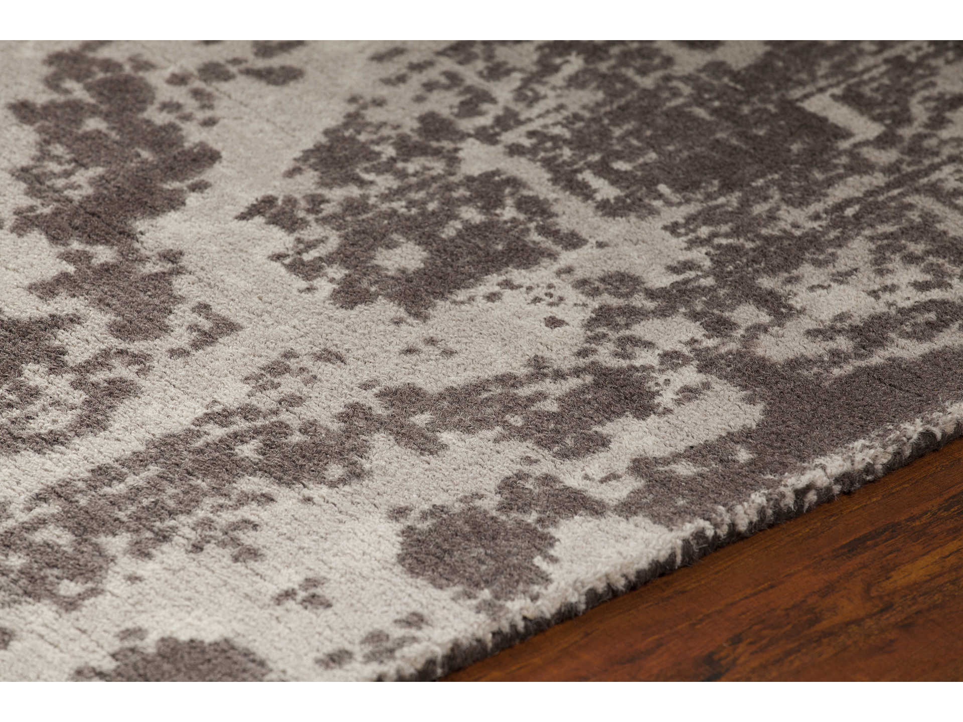 Chandra Tayla Geometric Area Rug