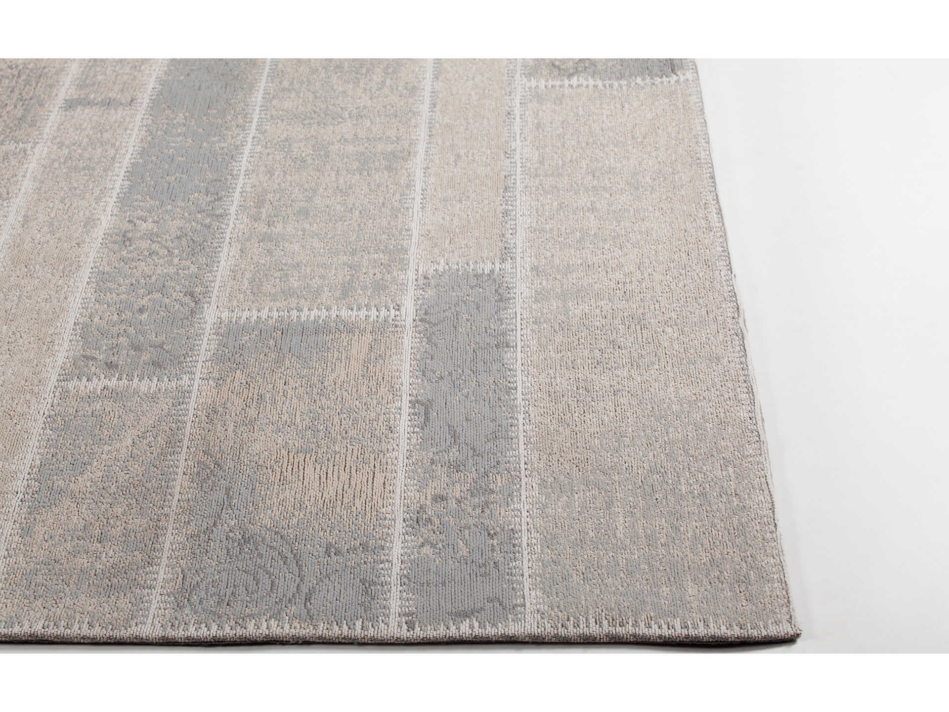 Chandra Willa Geometric Area Rug