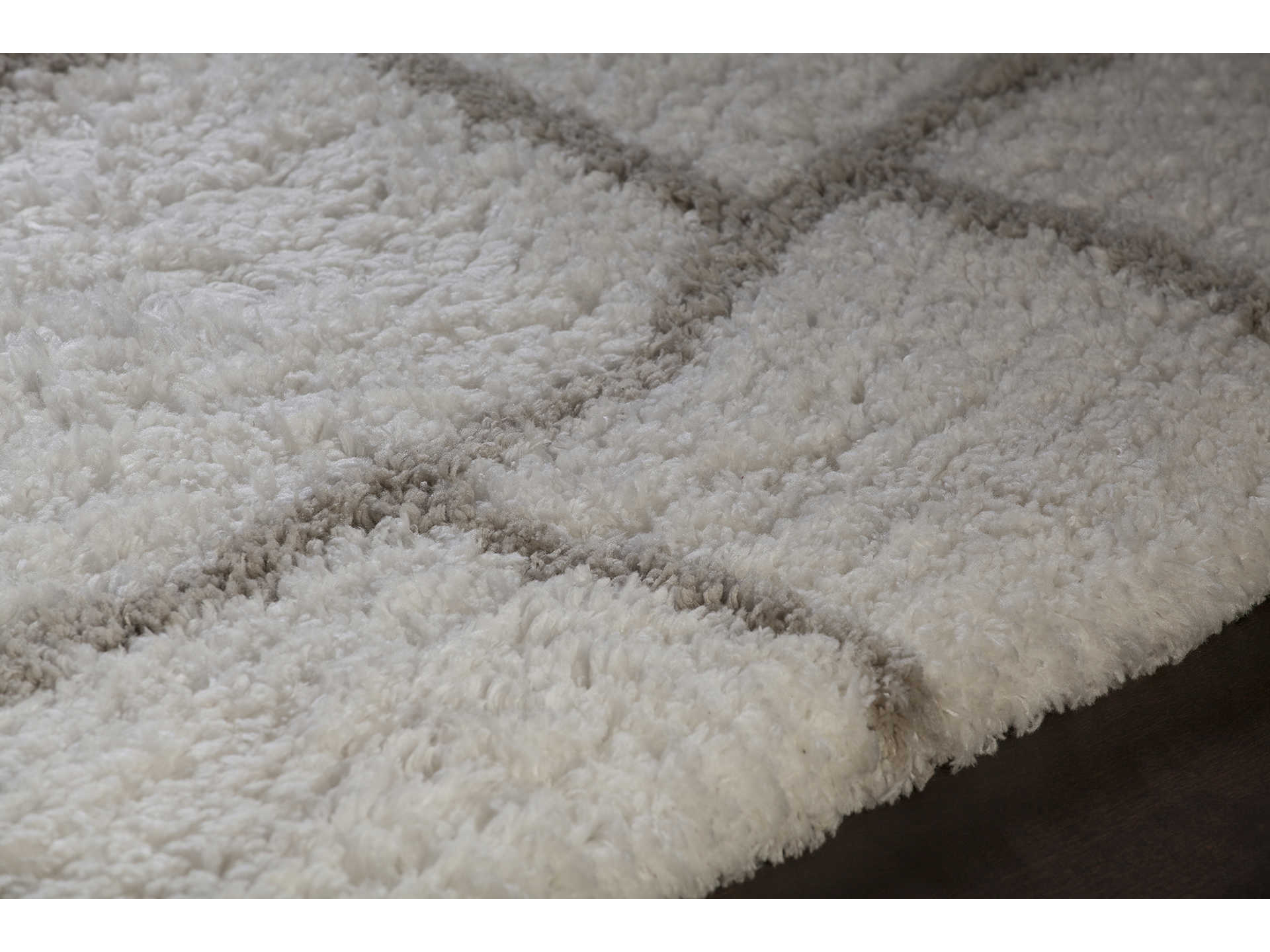 Chandra Zoya Geometric Area Rug