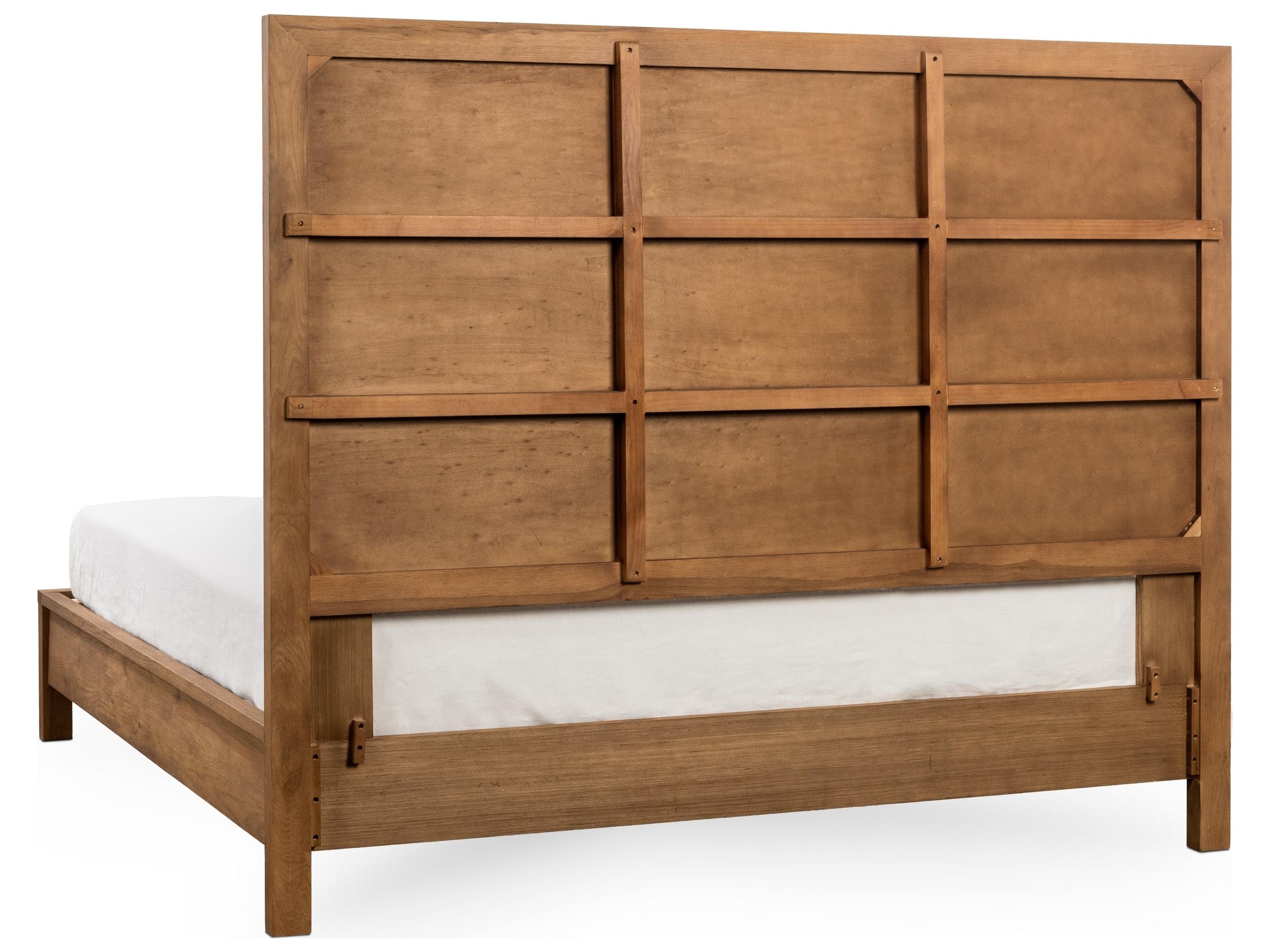 Classic Home Santa Clara Oak Golden Brown Wood Queen Platform Bed