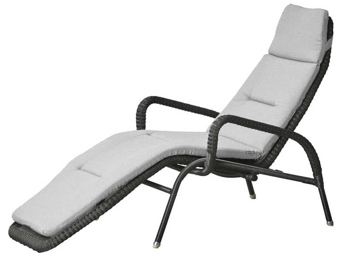 Cane Line Outdoor Sunrise Graphite Wicker Aluminum Stackable Chaise Lounge