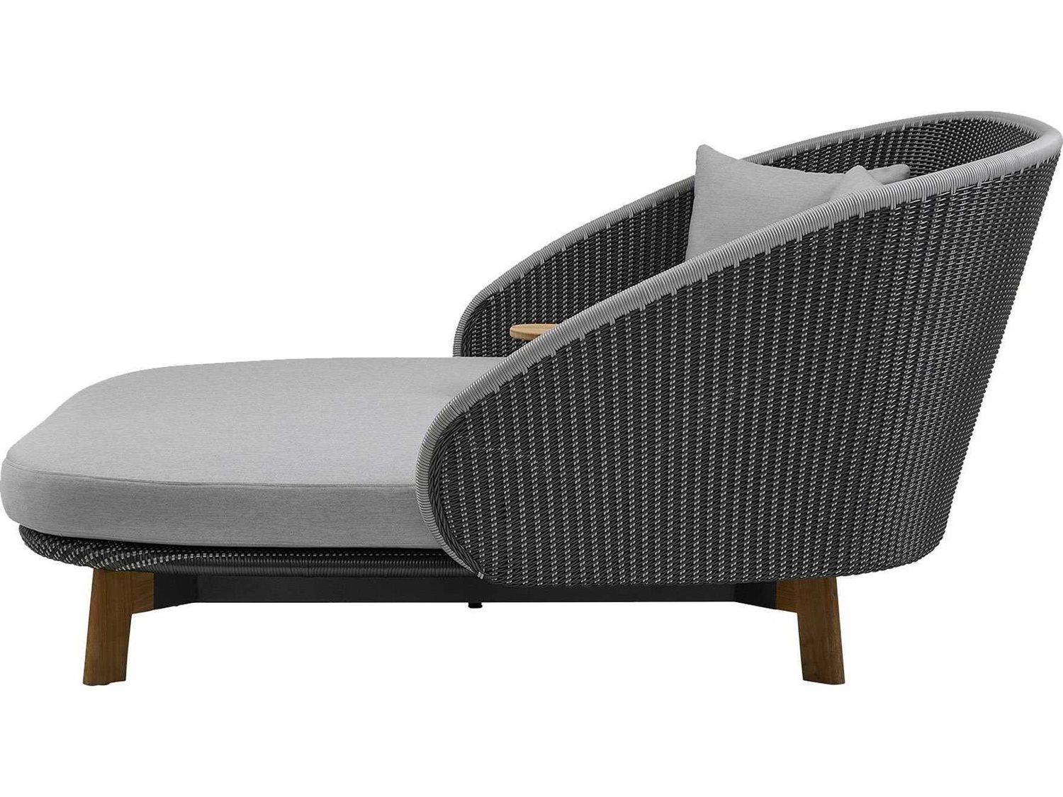 Cane Line Outdoor Peacock Teak/Grey/Light Grey Soft Rope Lounge Daybed in Grey