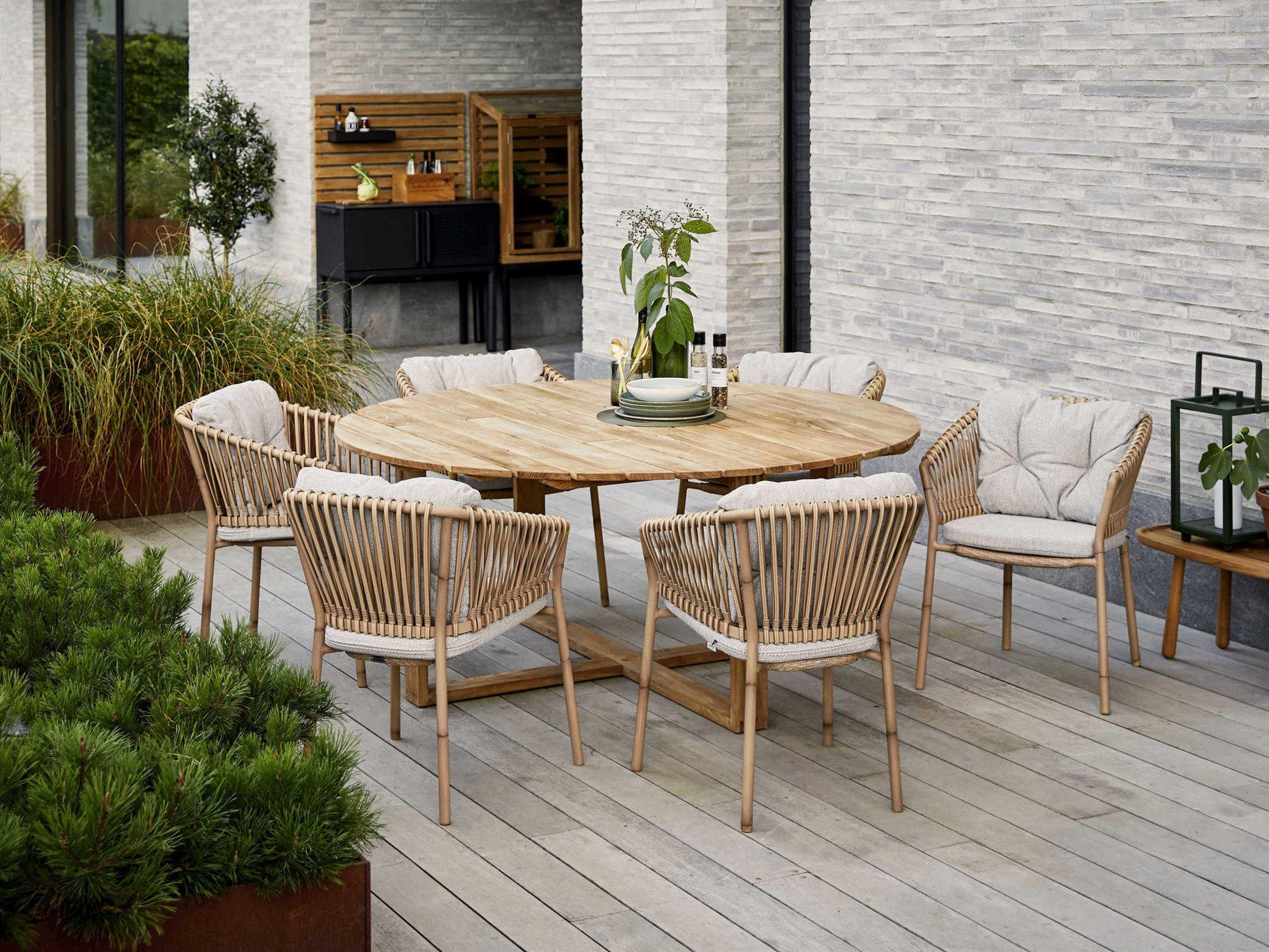 Cane Line Outdoor Endless Teak Dining Set