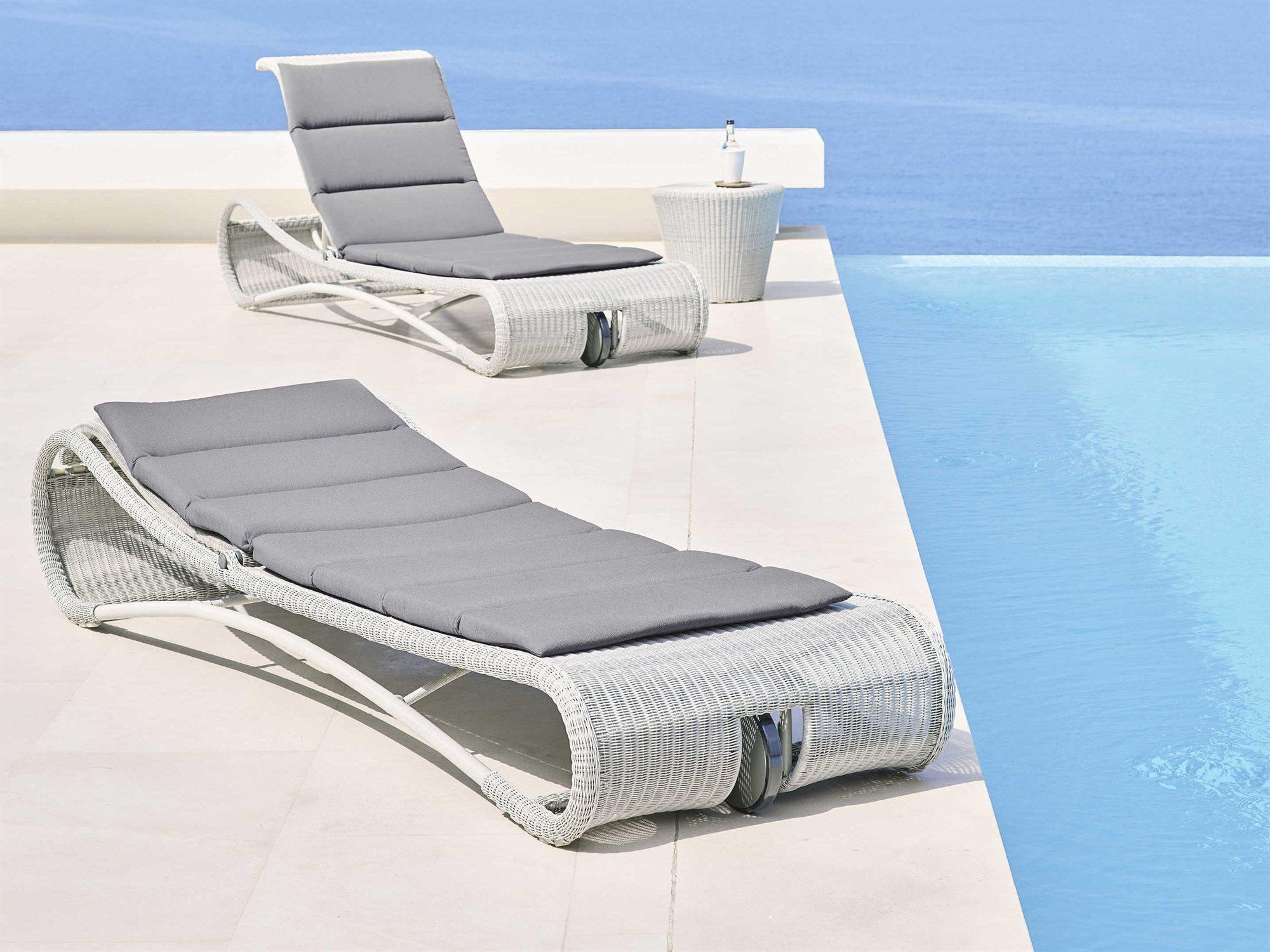 Cane Line Outdoor Escape Aluminum Wicker Lounge Set