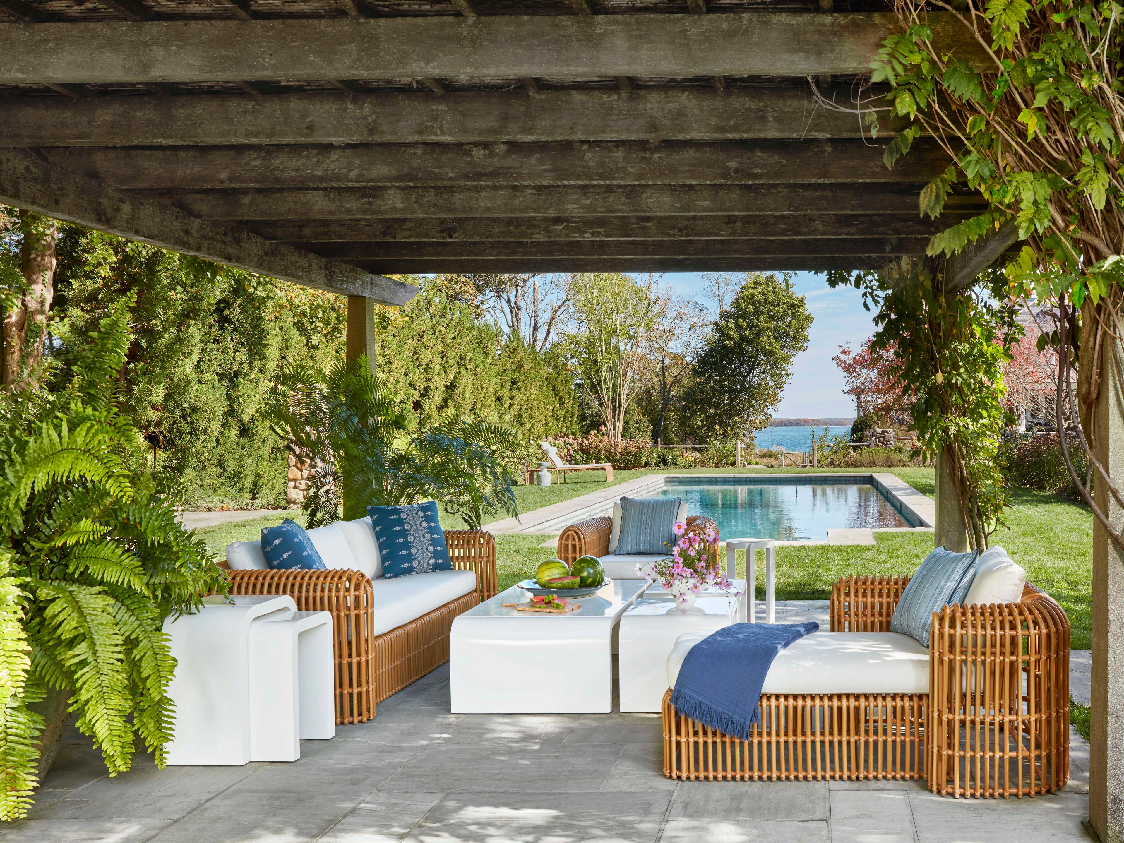 Century Outdoor Carrier And Company Aluminum Cushion Lounge Set