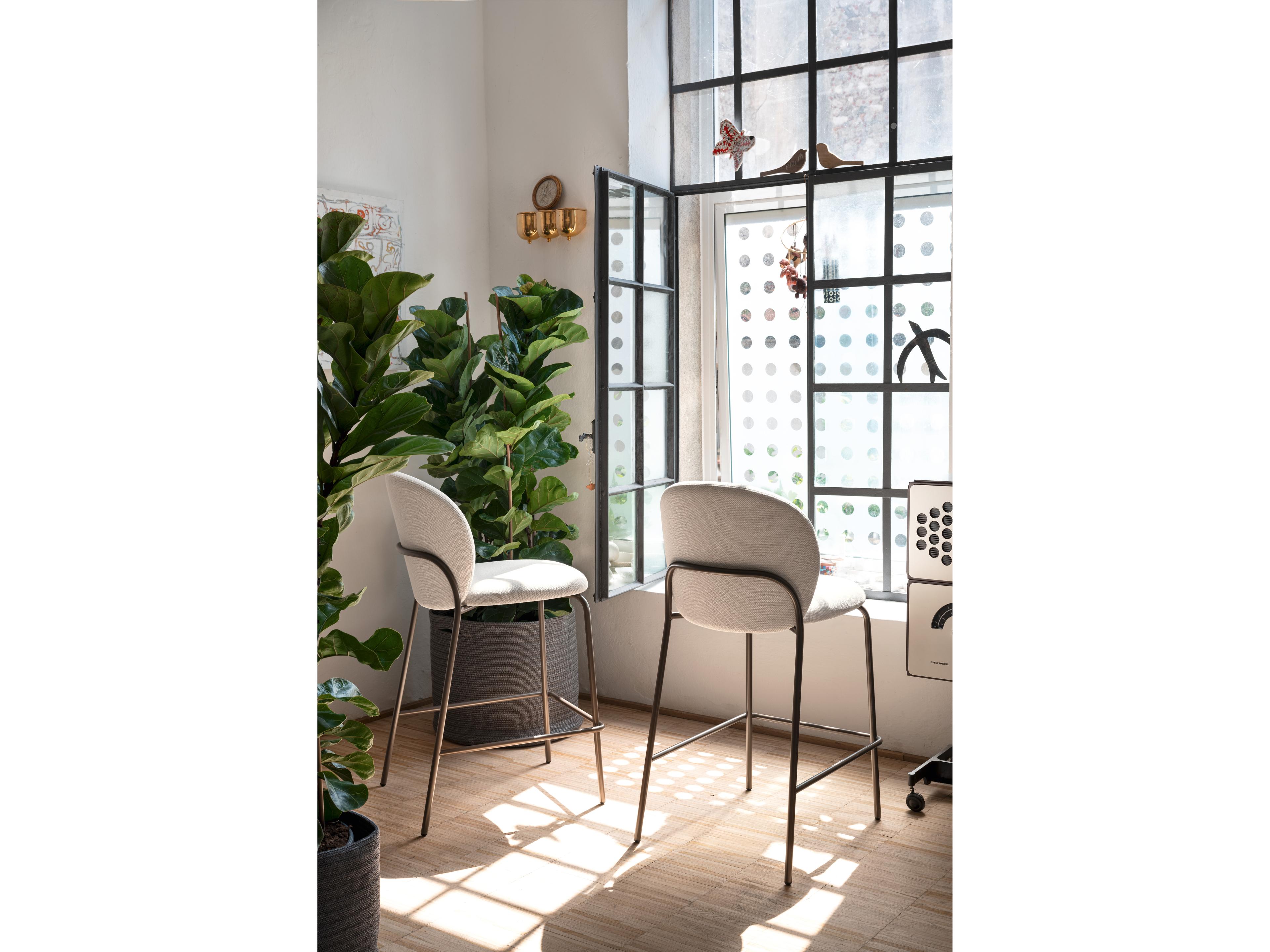 Connubia Cozy Mid Upholstered Counter Stool