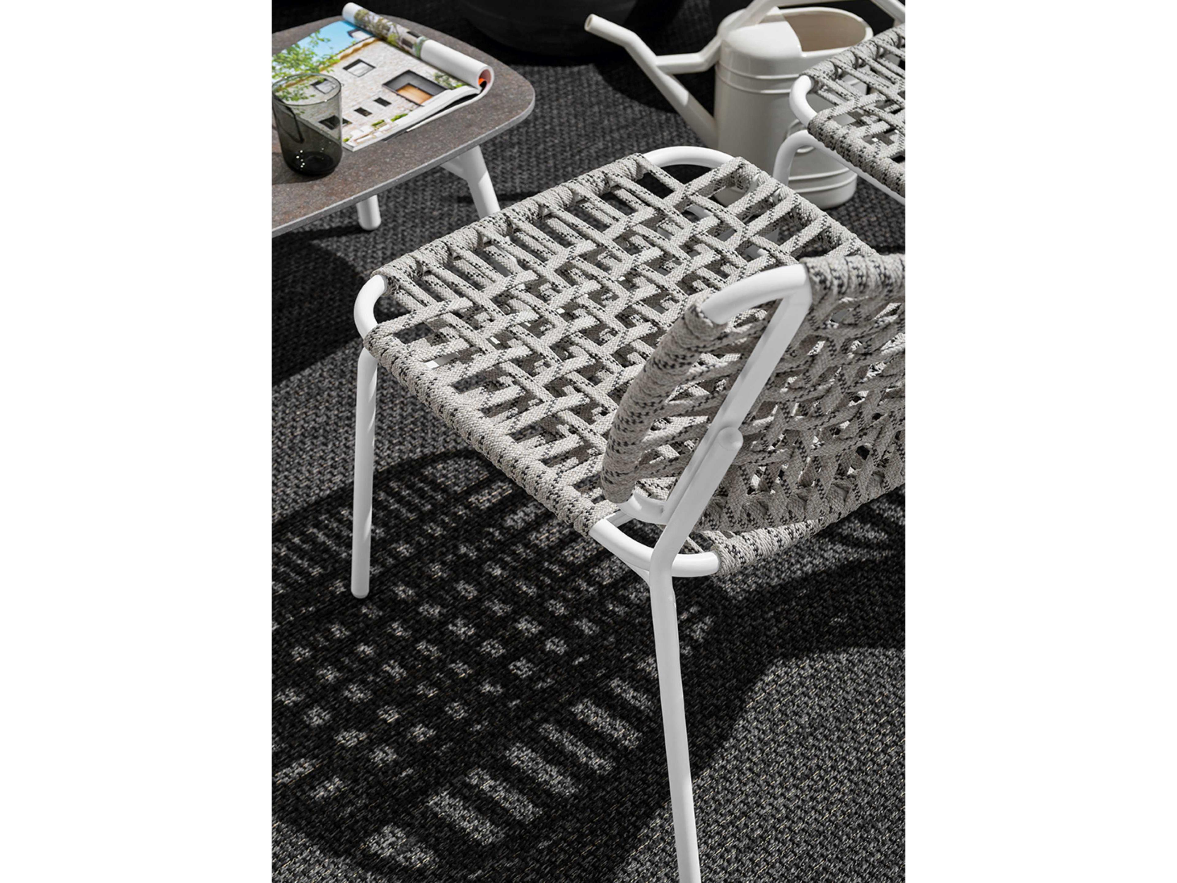 Connubia Outdoor Yo Matt Optic White / Sand Metal Rope Lounge Chair