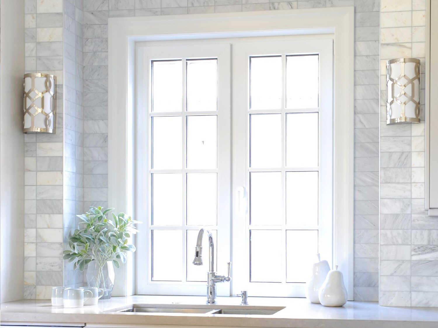 Crystorama Jennings 1-Light Brass Wall Sconce