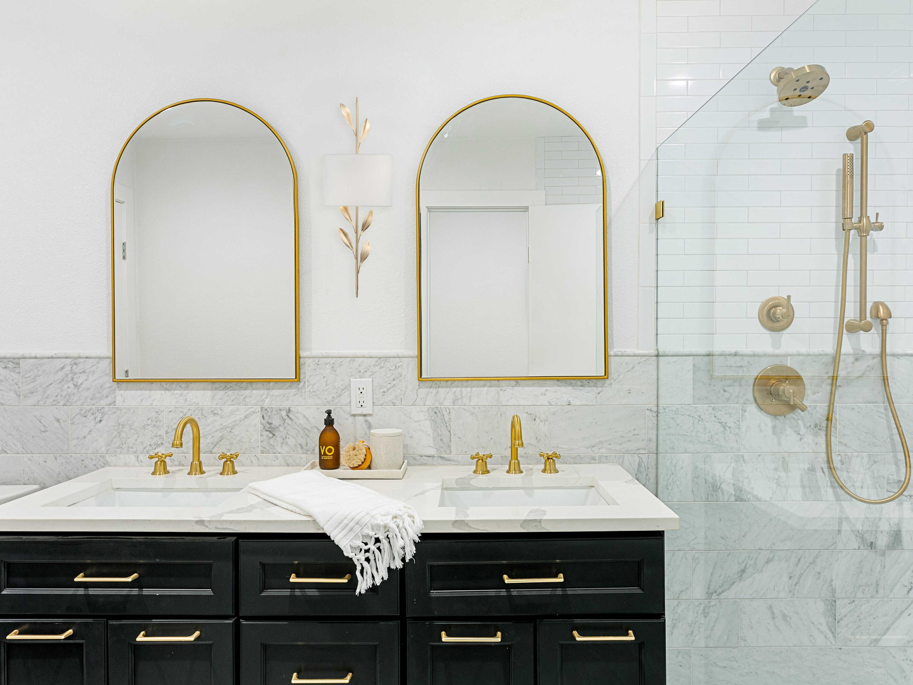 Crystorama Broche 2-Light Antique Gold Wall Sconce