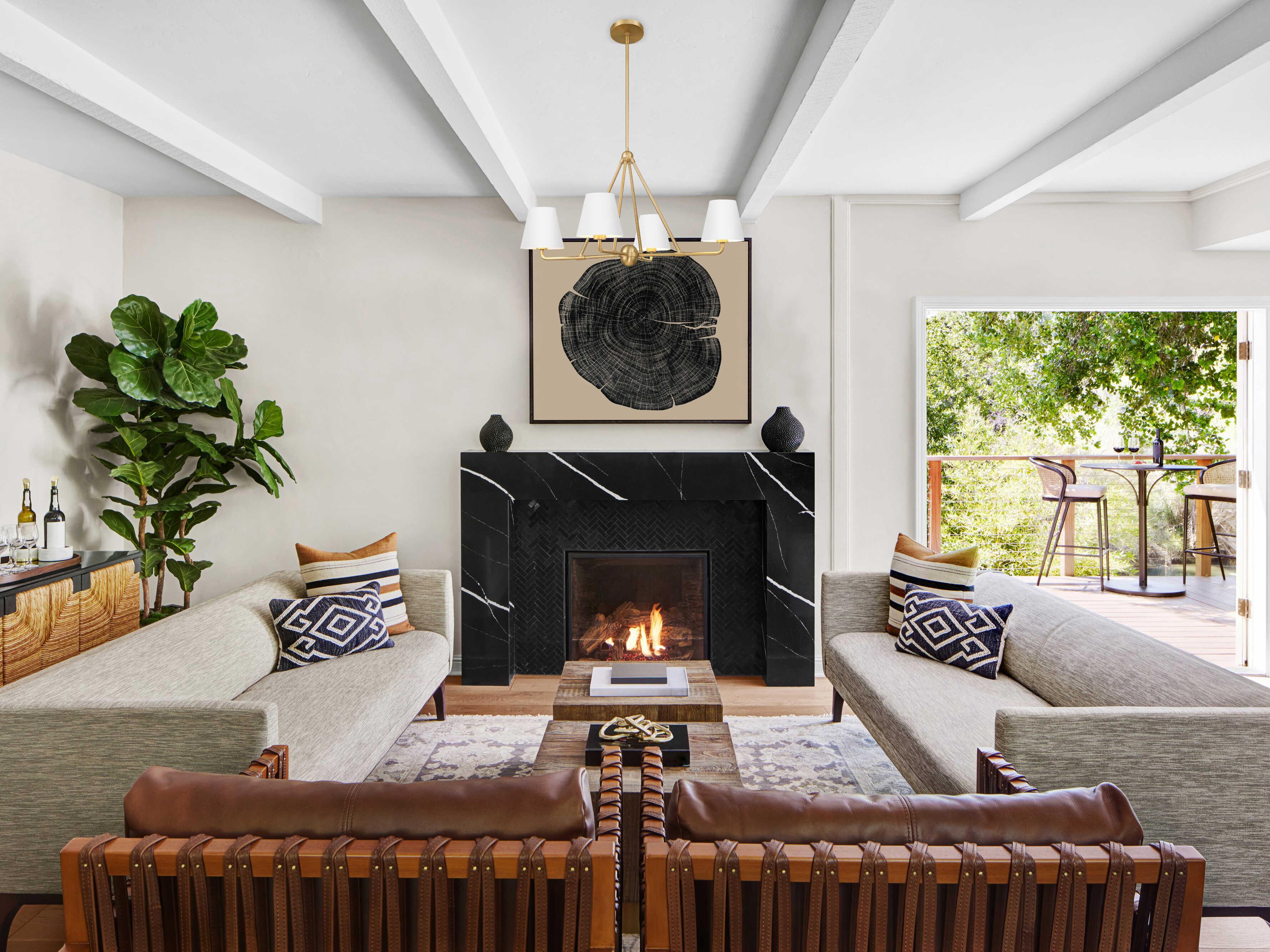 Crystorama Xavier 4-Light Vibrant Gold White Chandelier