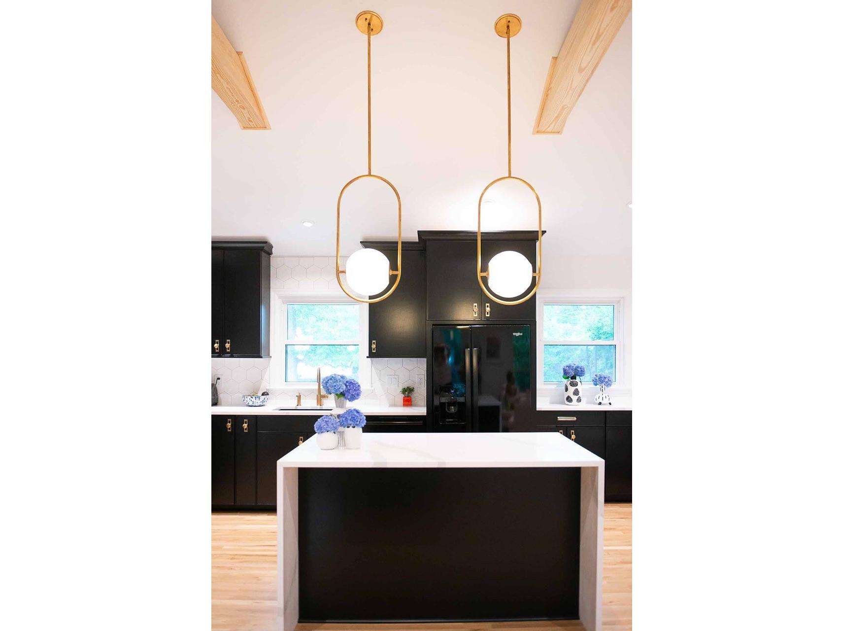 Corbett Lighting Everley 1-Light Vintage Brass Glass Globe Mini Pendant