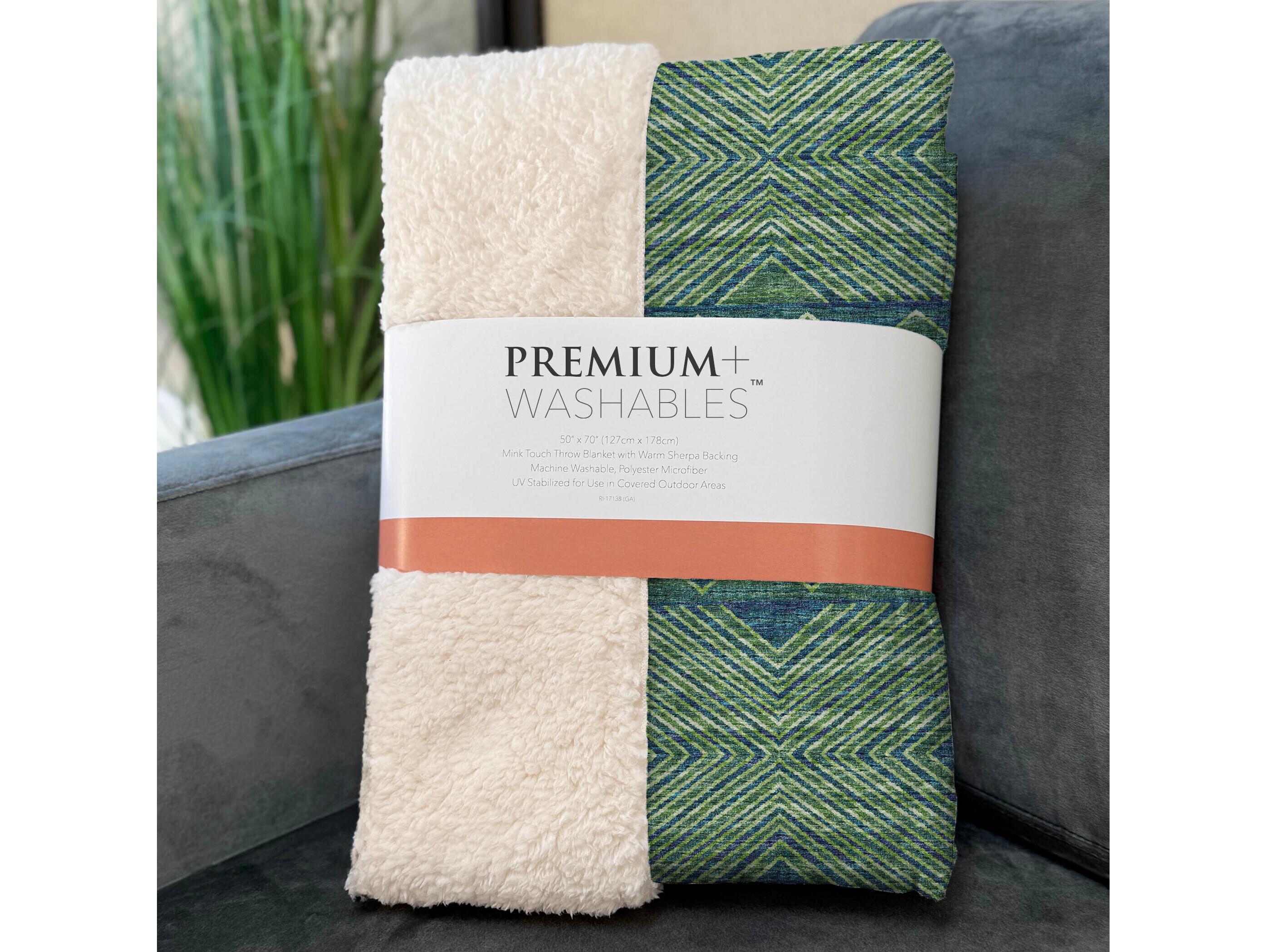 Dalyn Sherpa Green Polyester Throw