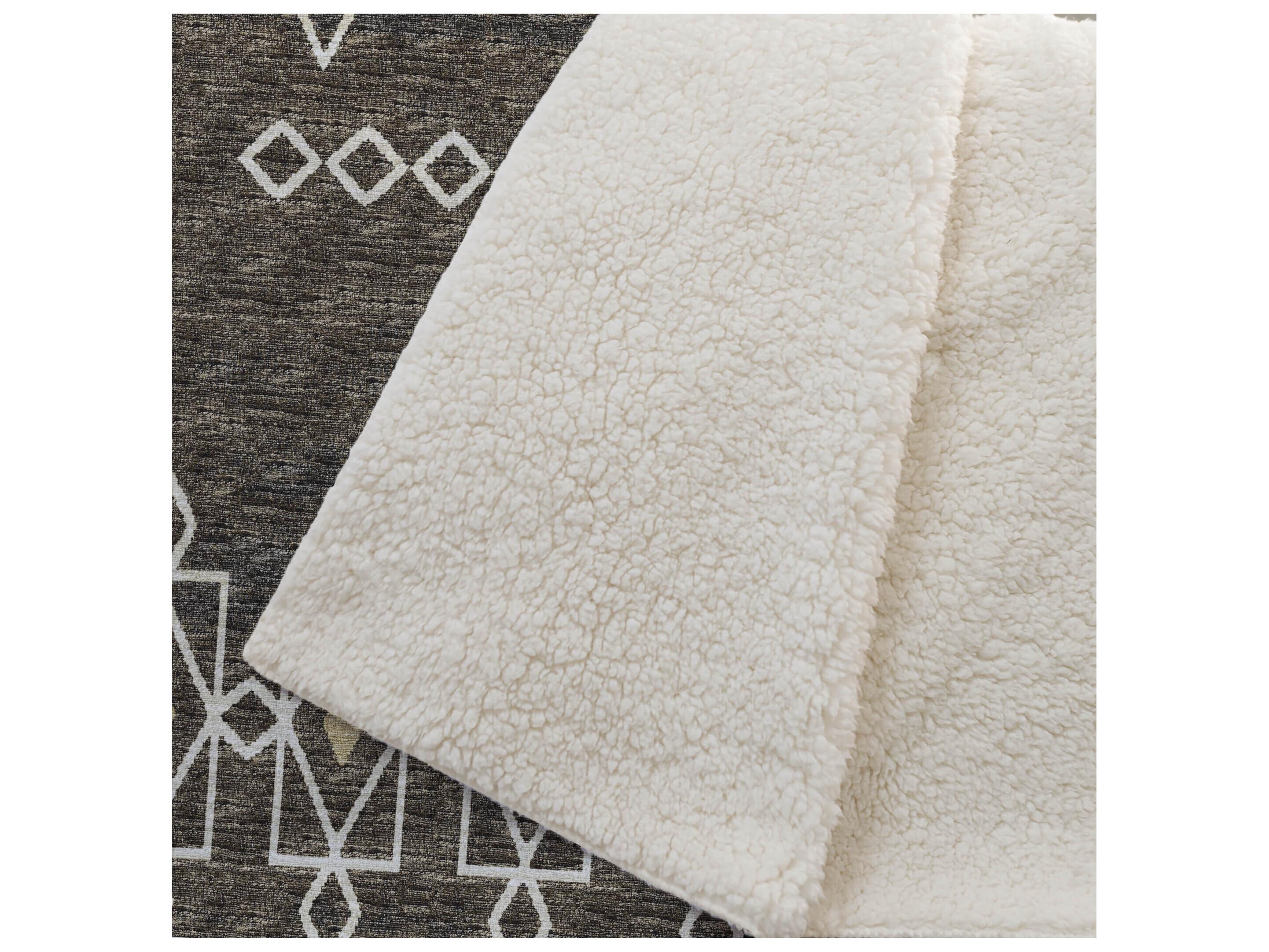 Dalyn Sherpa Brown Polyester Throw