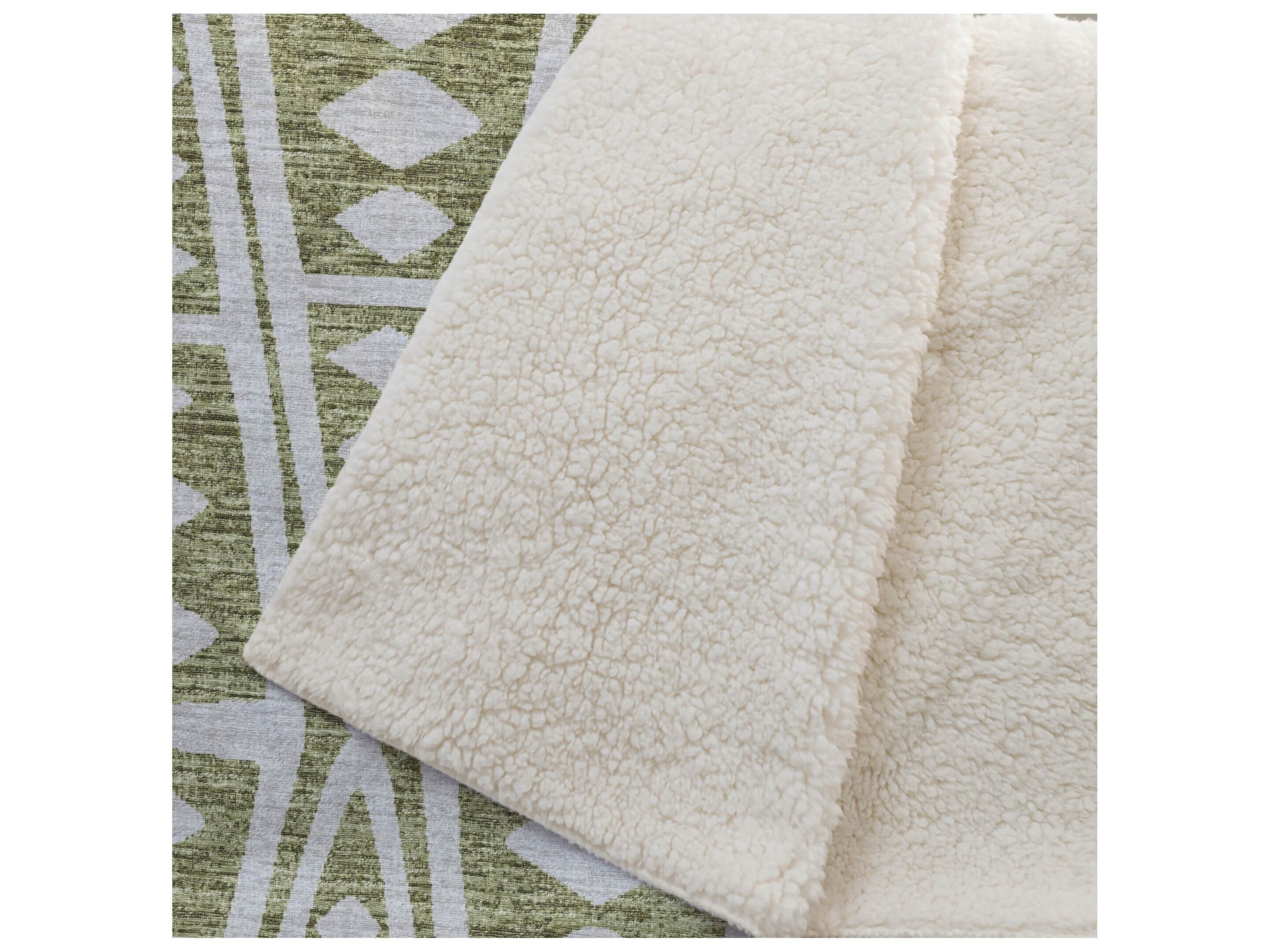 Dalyn Sherpa Green Polyester Throw