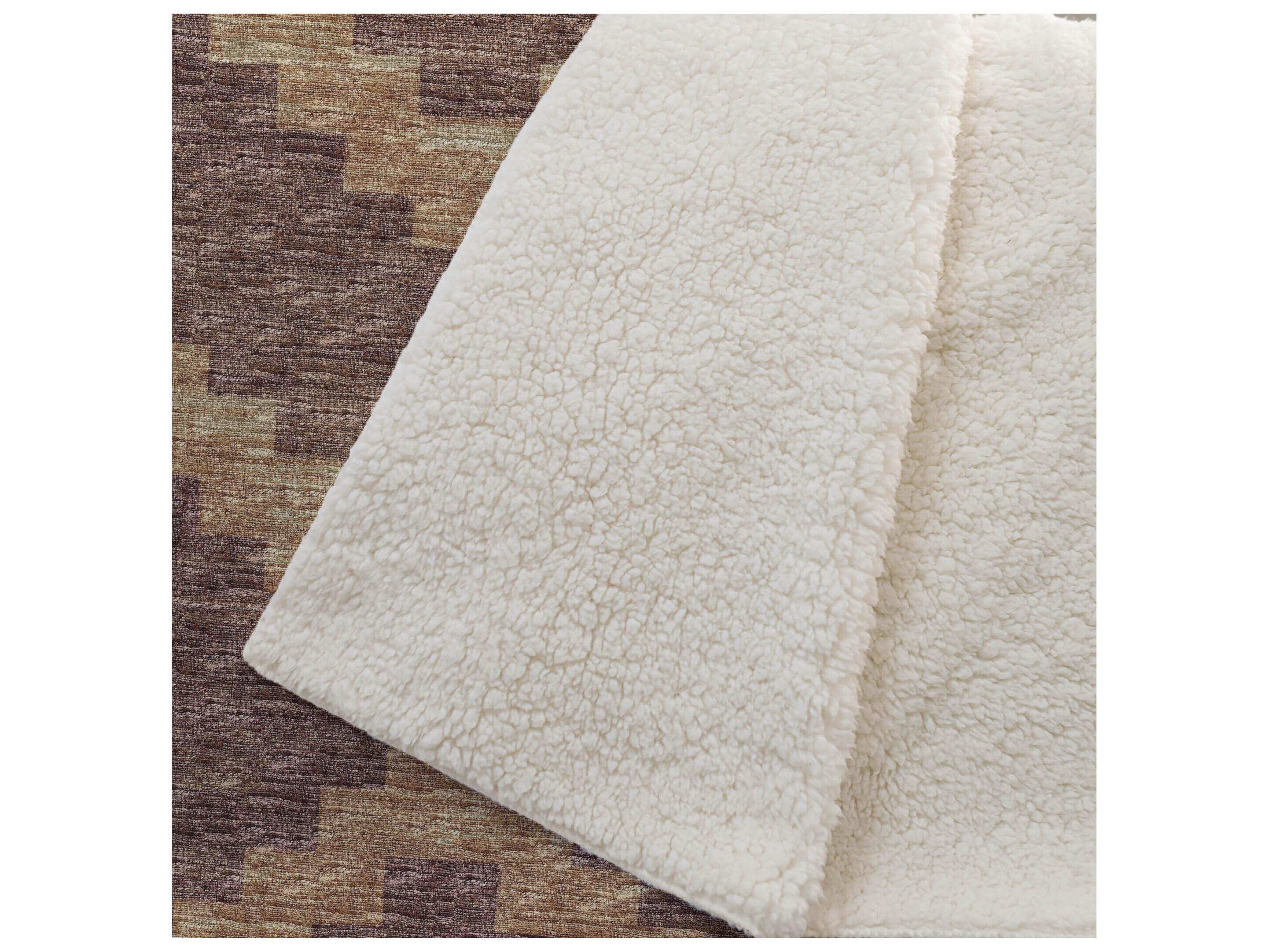 Dalyn Sherpa Red Polyester Throw