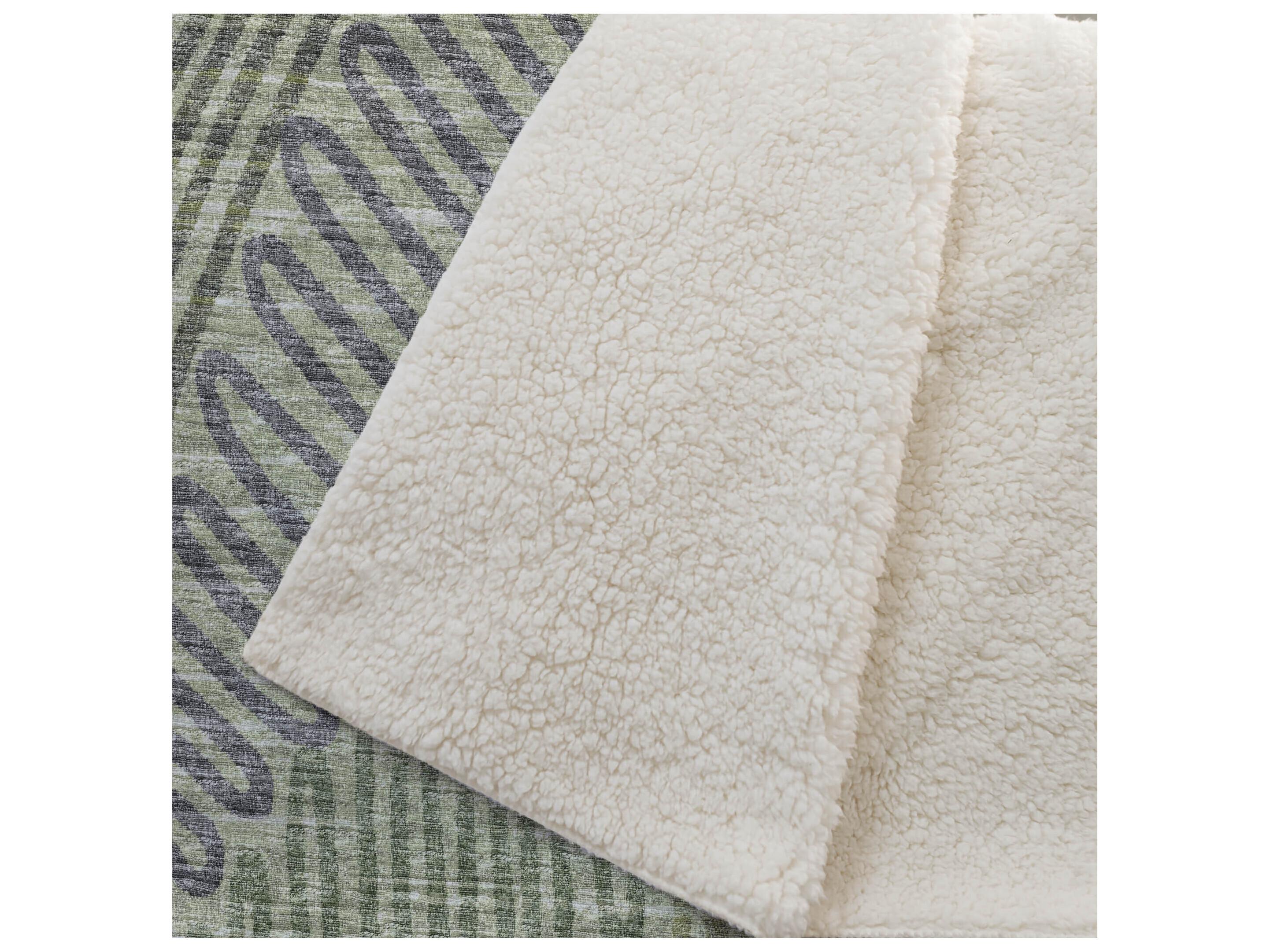 Dalyn Sherpa Green Polyester Throw