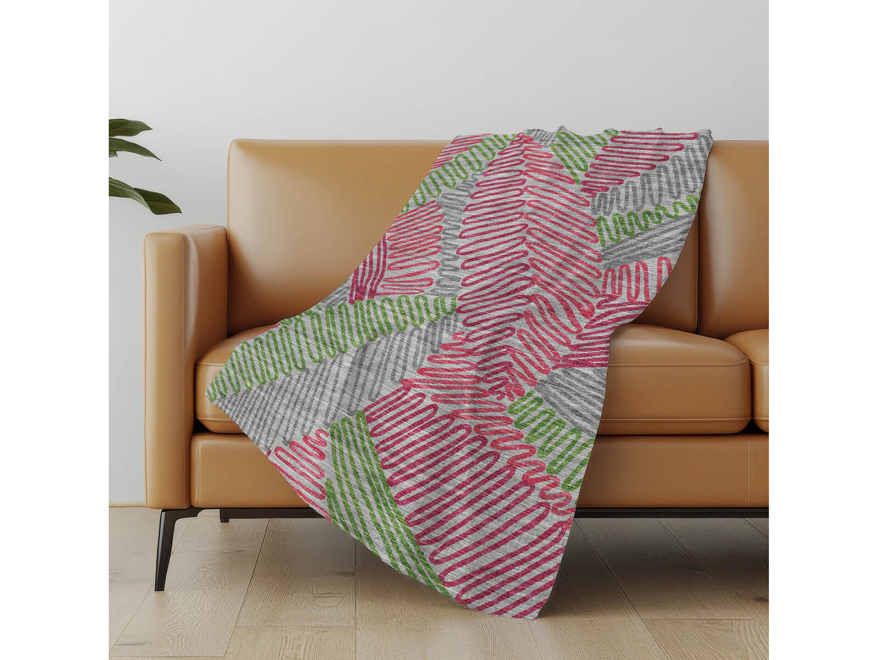 Dalyn Sherpa Pink Polyester Throw