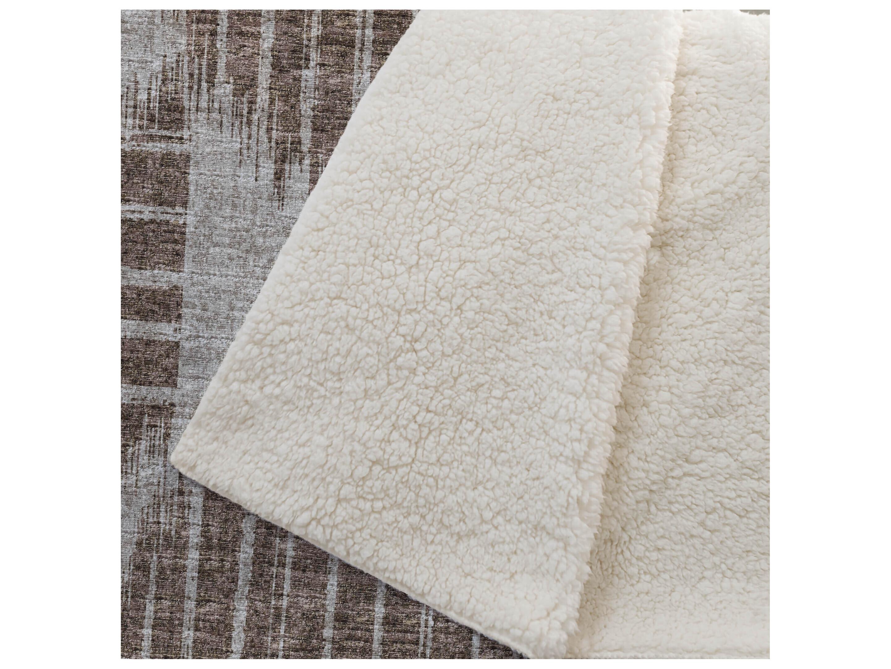 Dalyn Sherpa Brown Polyester Throw