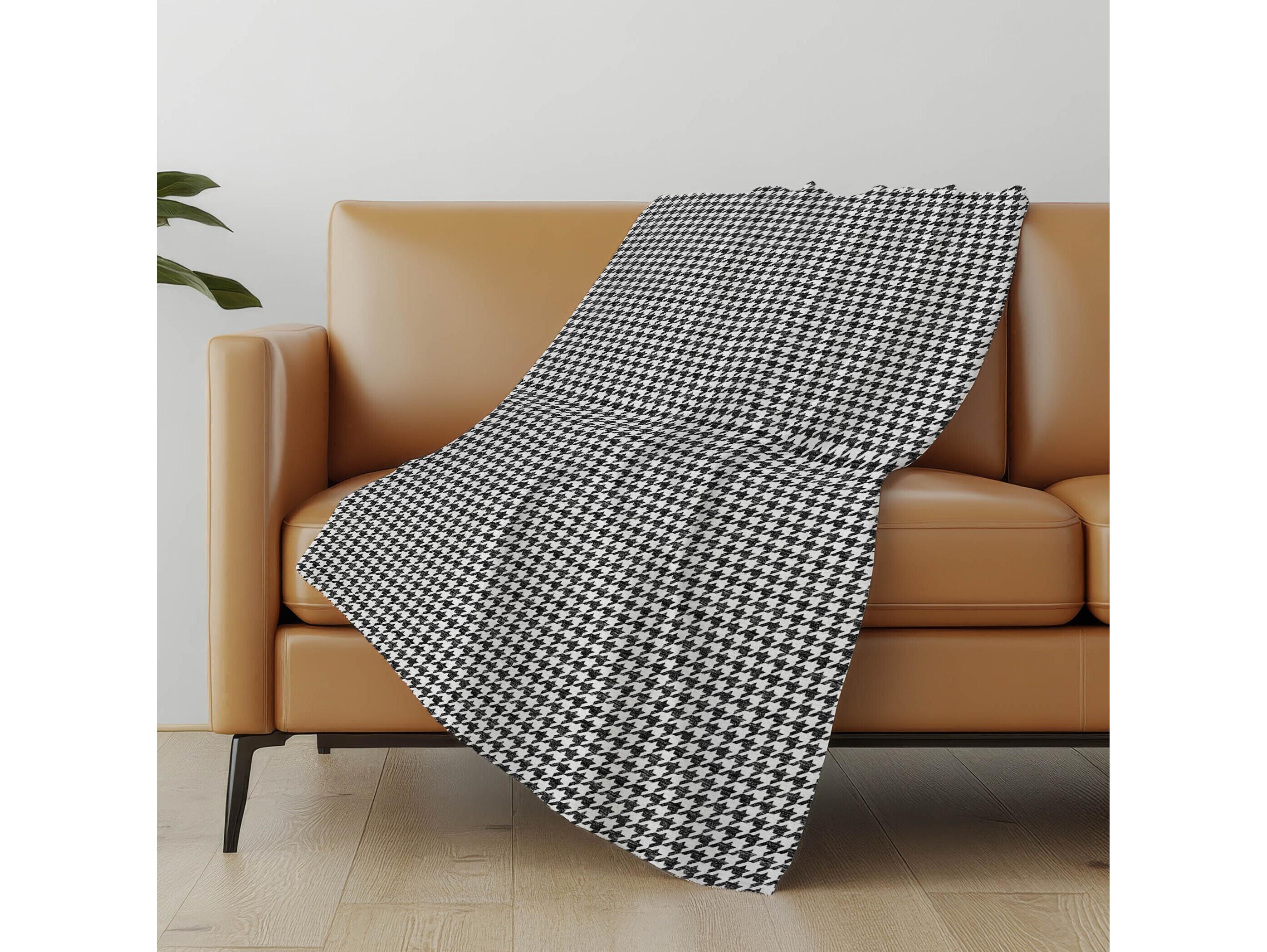 Dalyn Sherpa Black Polyester Throw