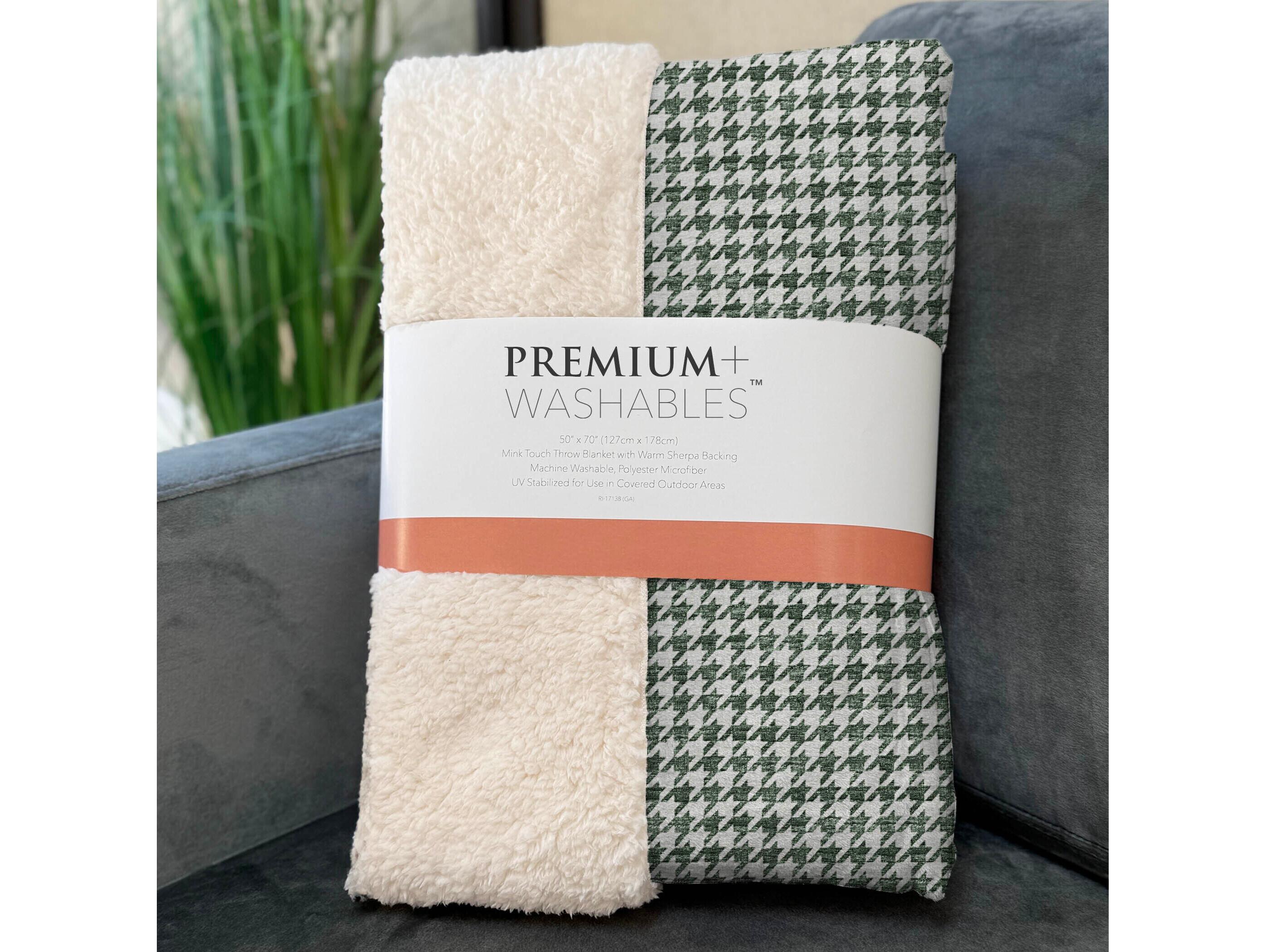 Dalyn Sherpa Green Polyester Throw