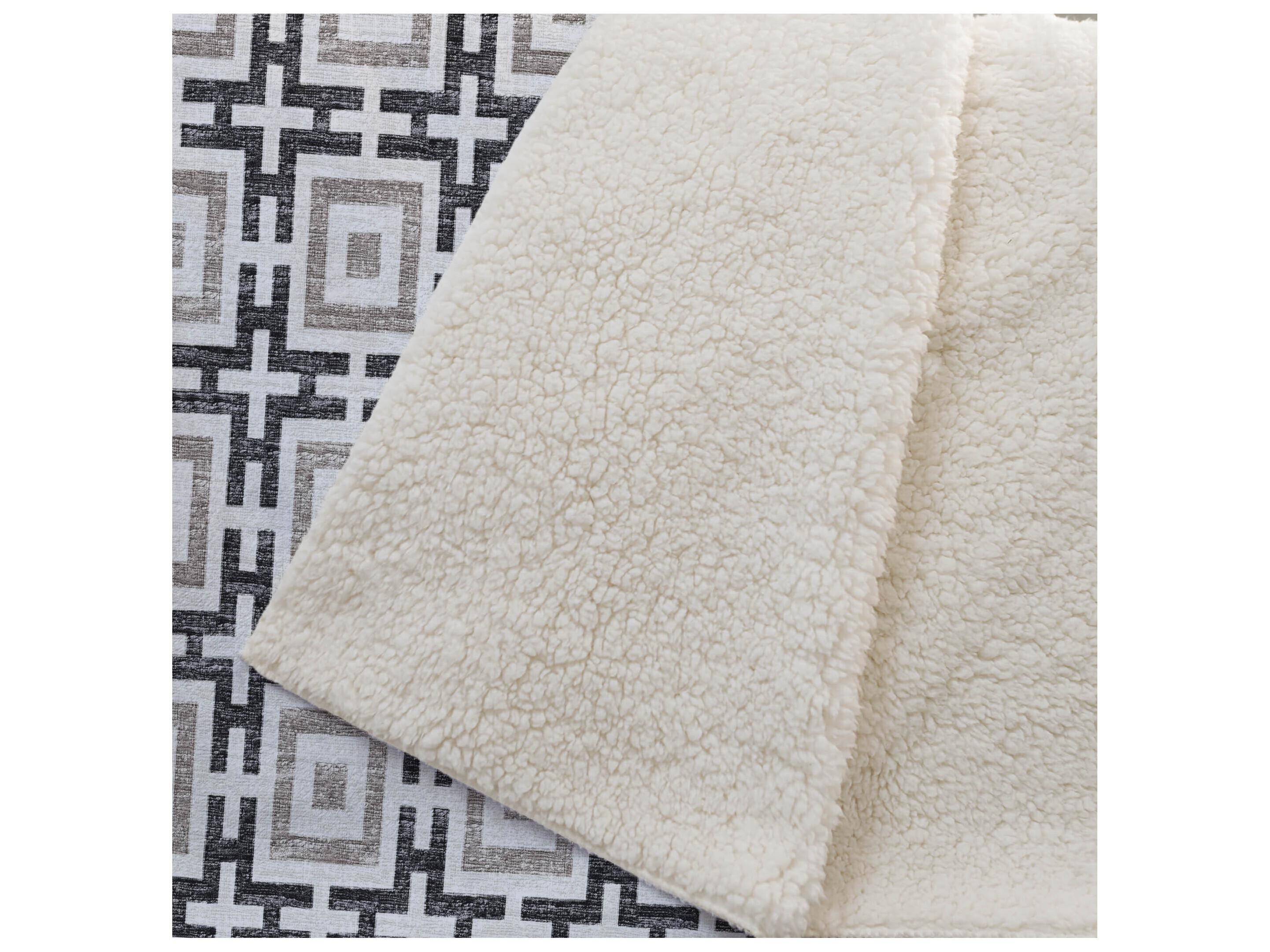 Dalyn Sherpa Black Polyester Throw