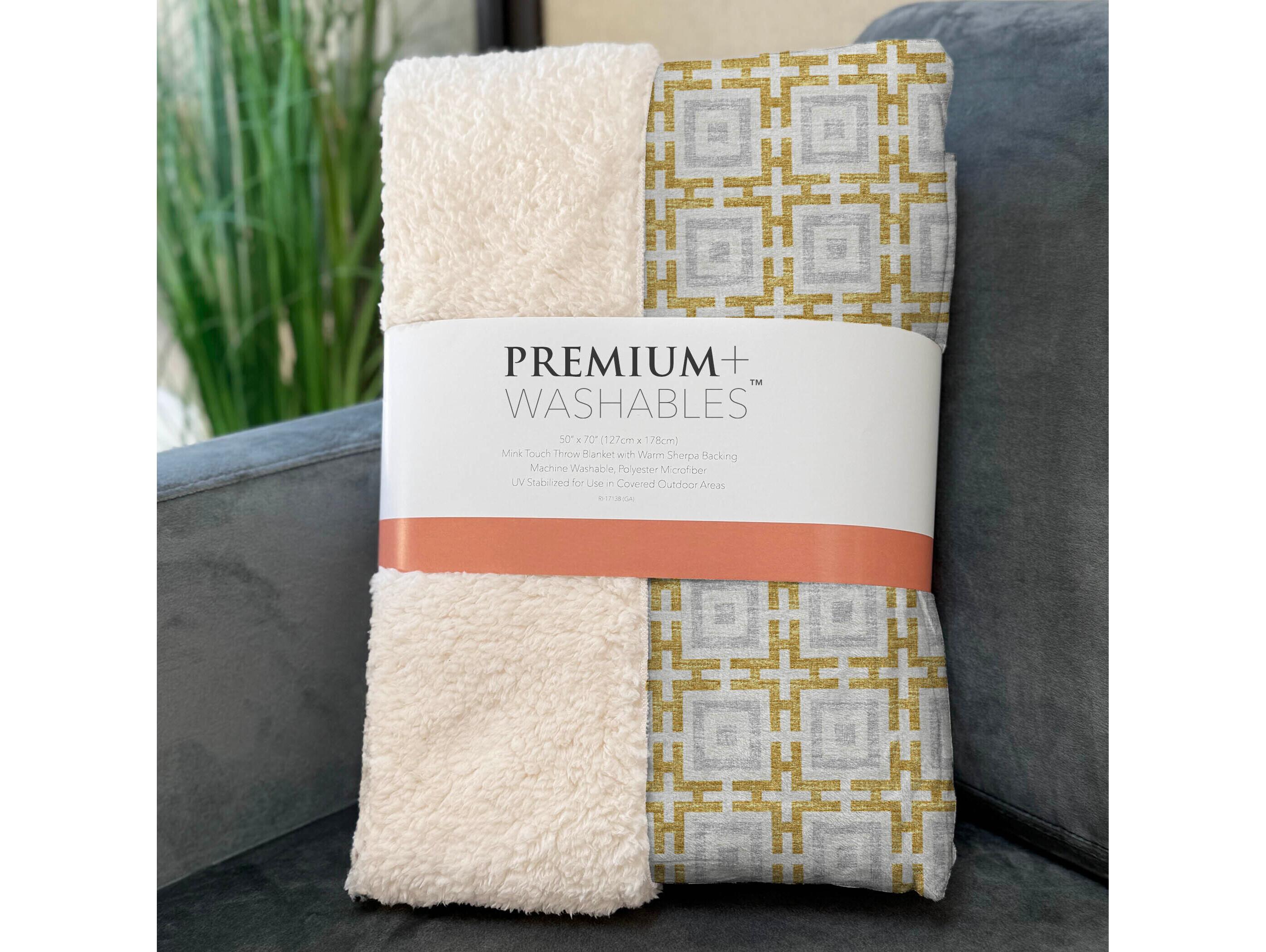 Dalyn Sherpa Gold Polyester Throw