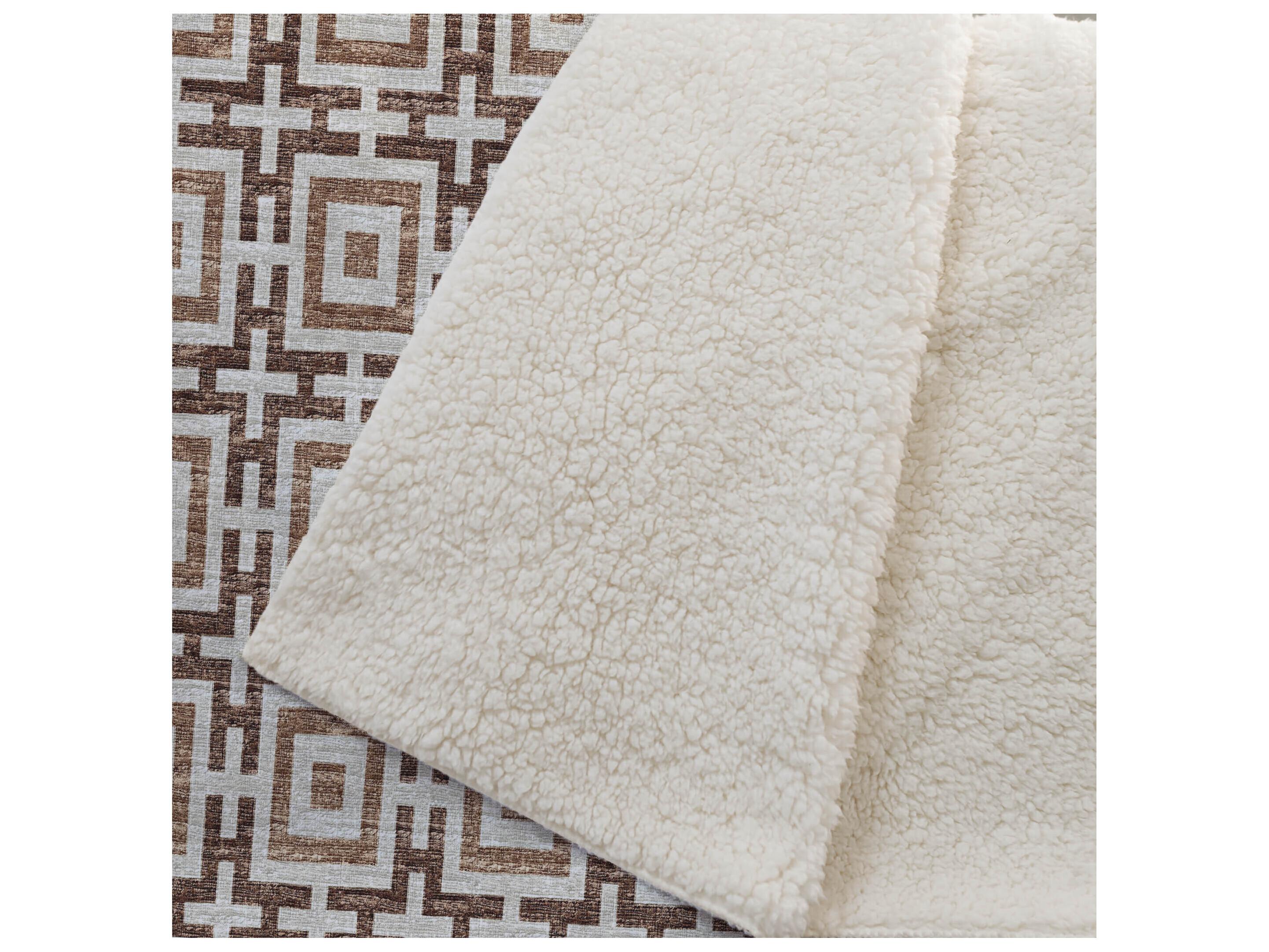 Dalyn Sherpa Red Polyester Throw