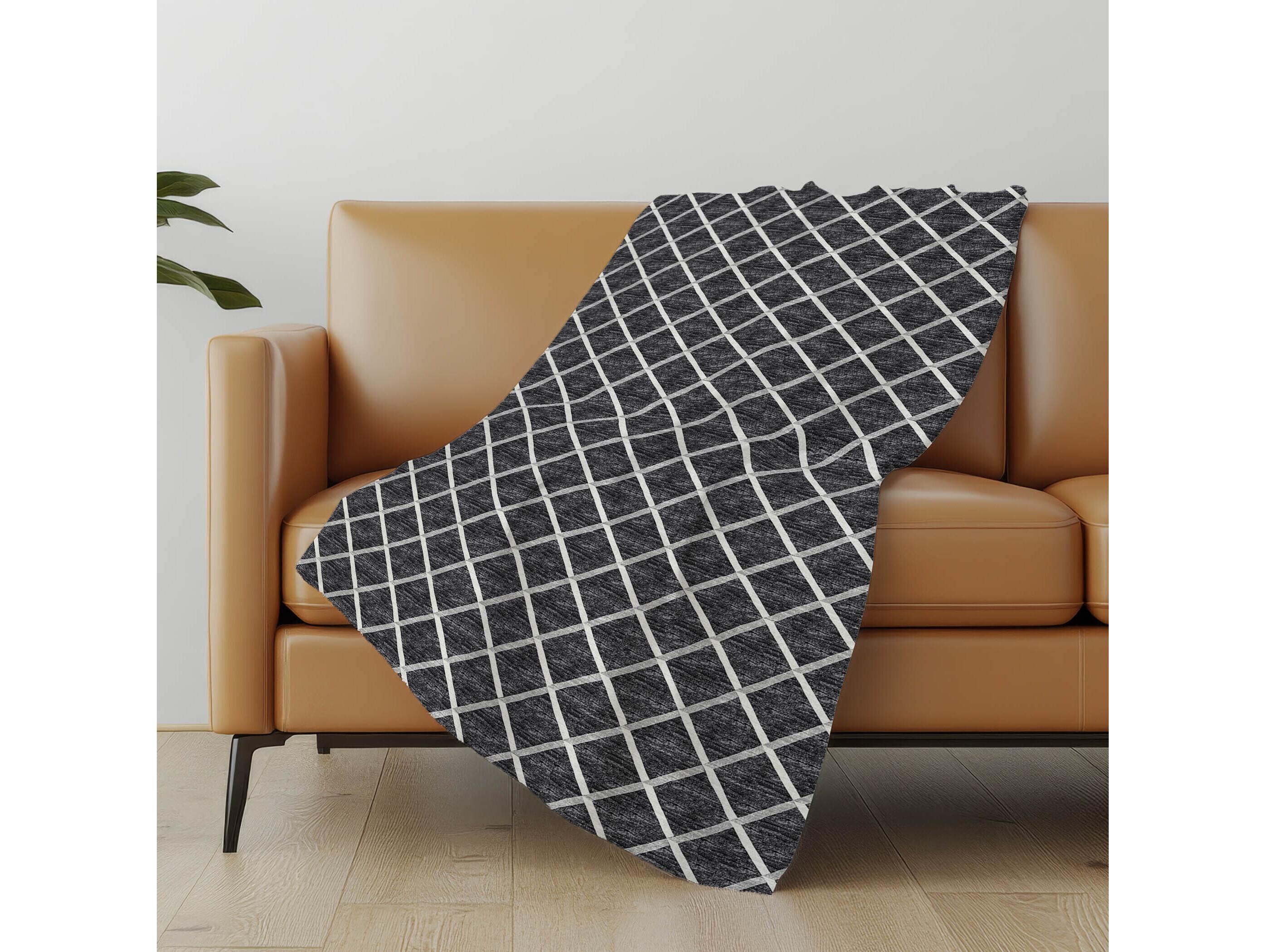 Dalyn Sherpa Black Polyester Throw