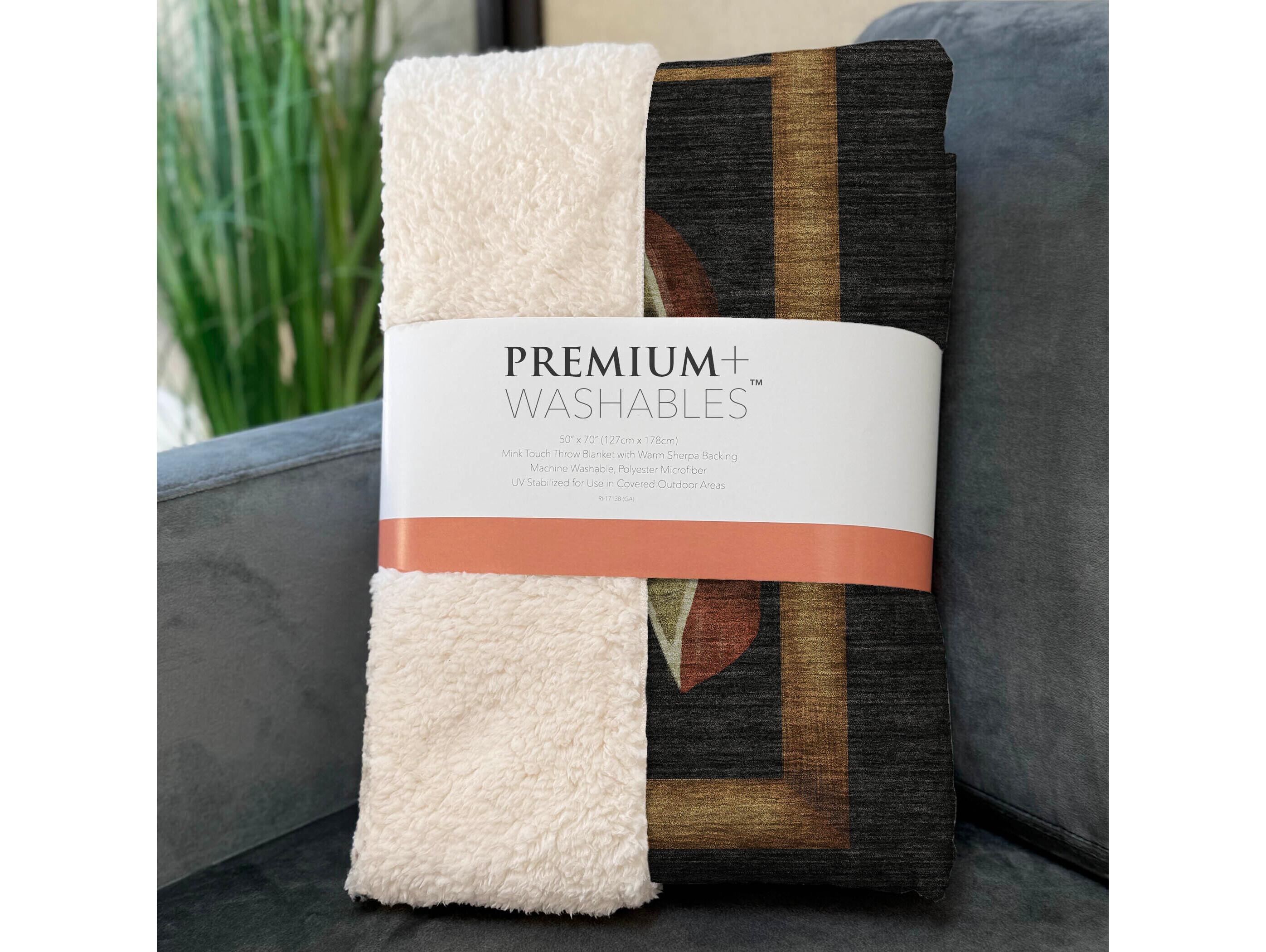 Dalyn Sherpa Black Polyester Throw