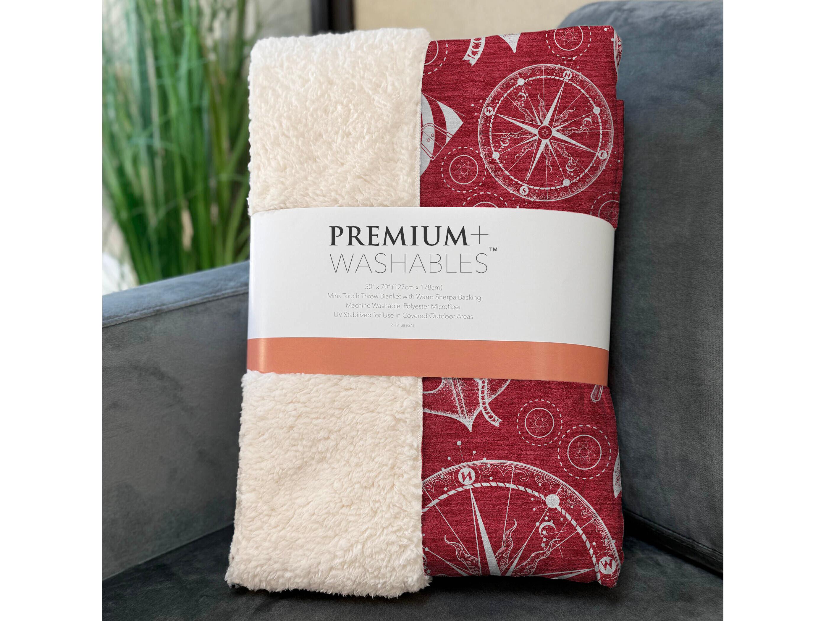 Dalyn Sherpa Red Polyester Throw