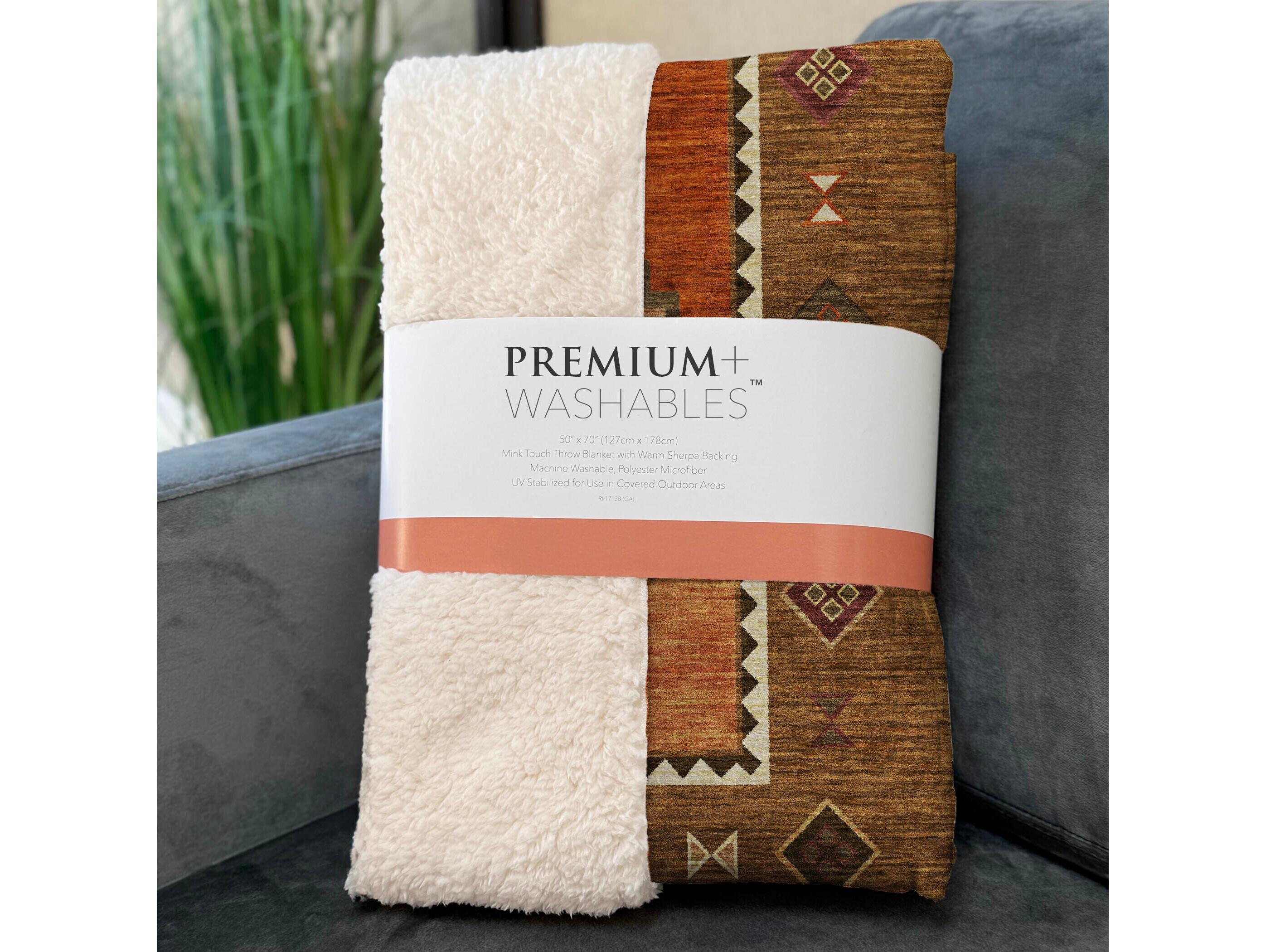 Dalyn Sherpa Brown Polyester Throw