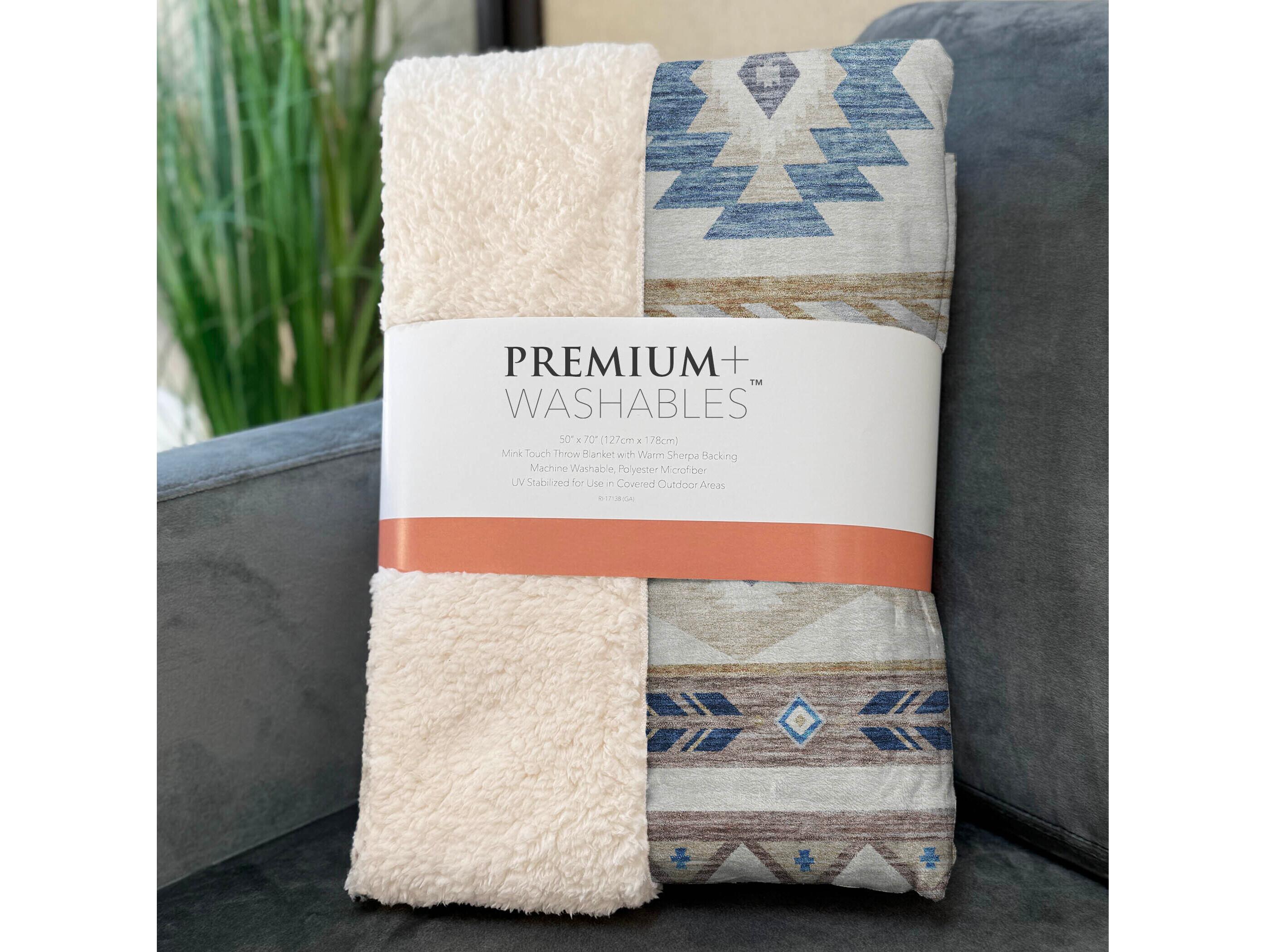 Dalyn Sherpa Ivory Polyester Throw