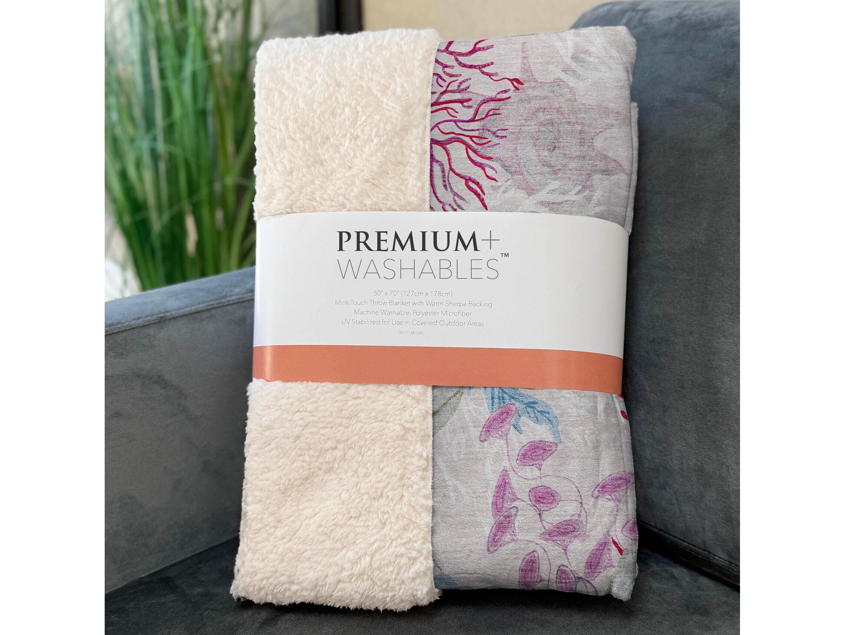 Dalyn Sherpa Pink Polyester Throw