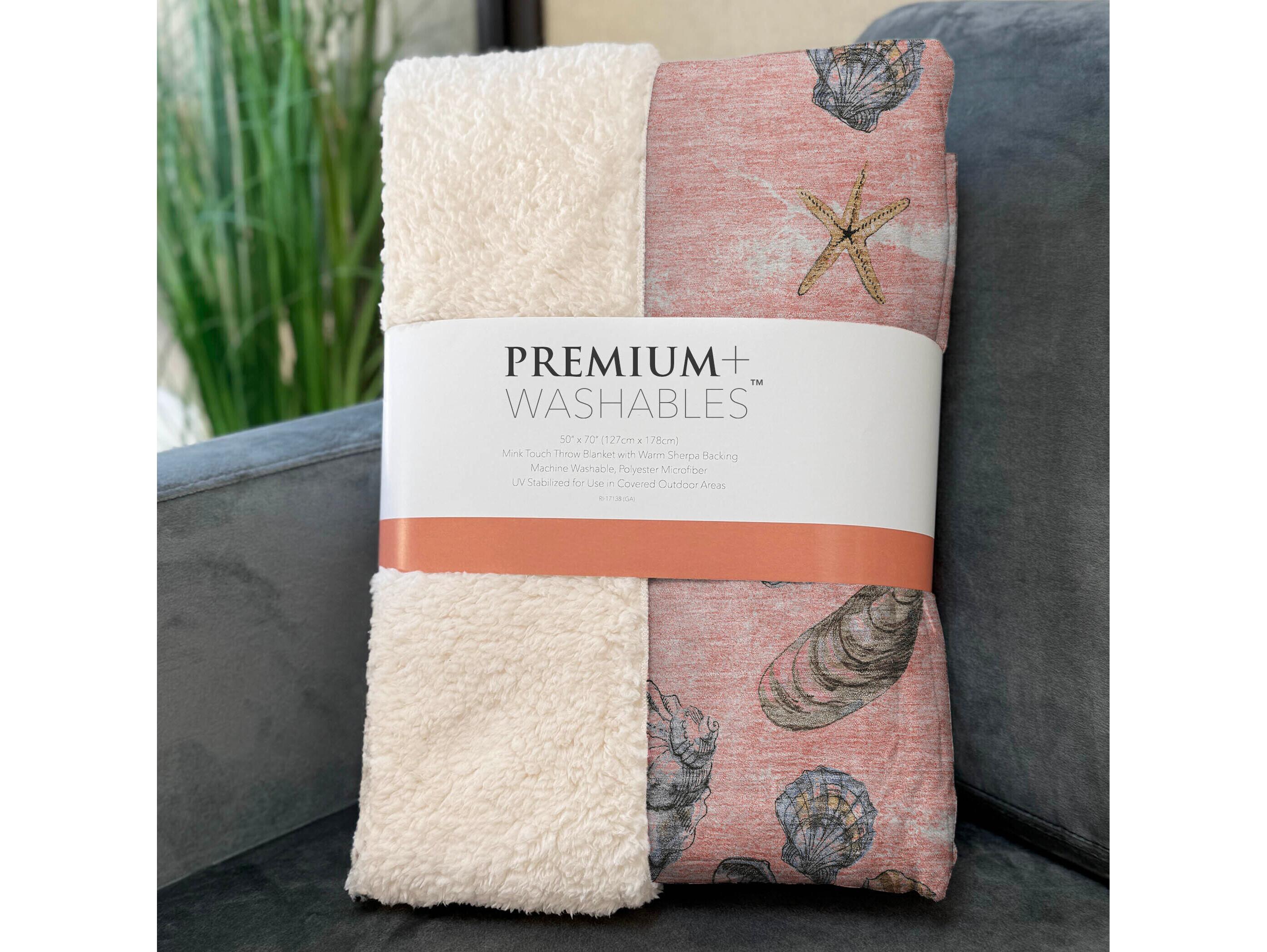 Dalyn Sherpa Pink Polyester Throw