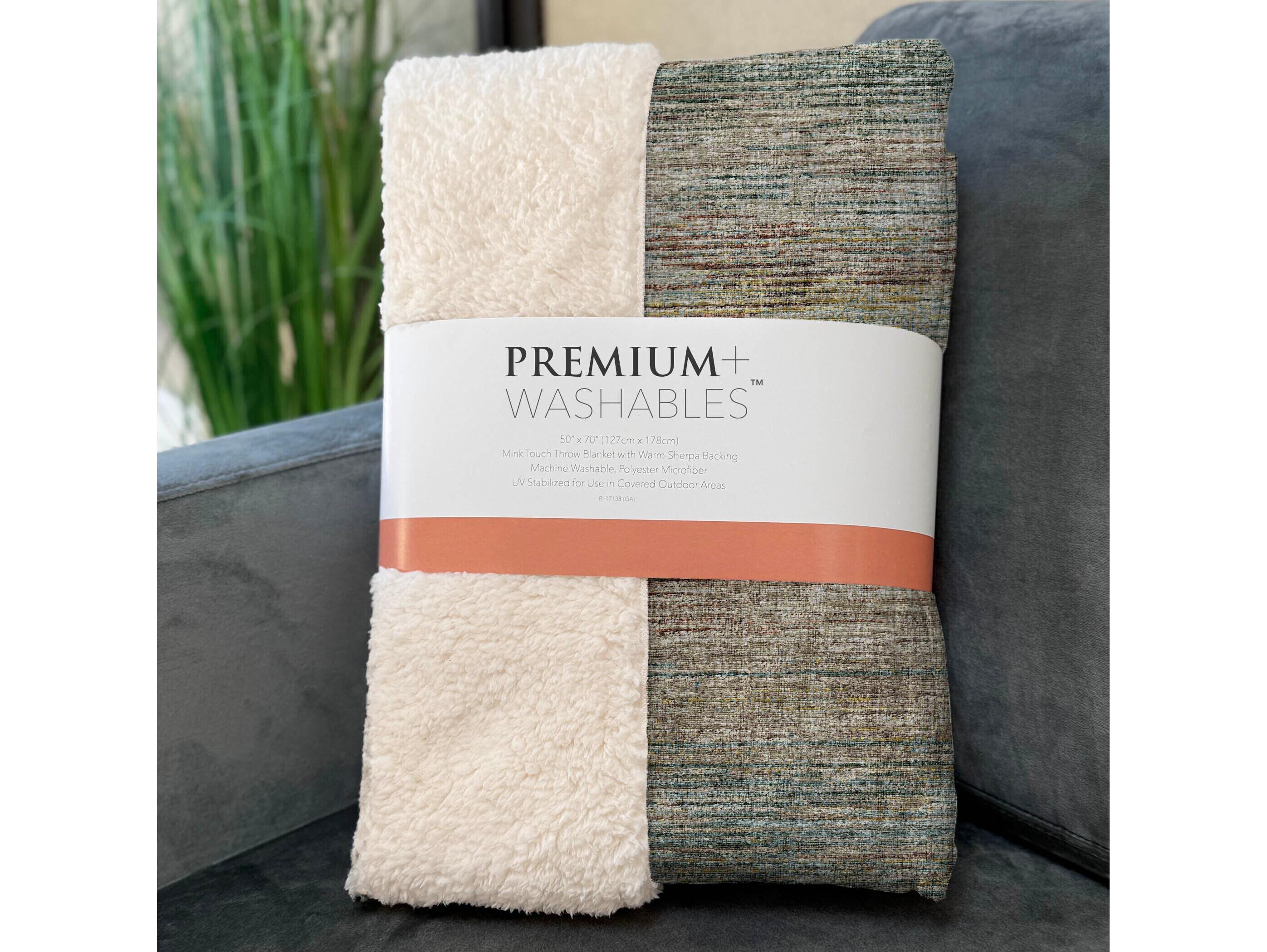 Dalyn Sherpa Mocha Polyester Throw