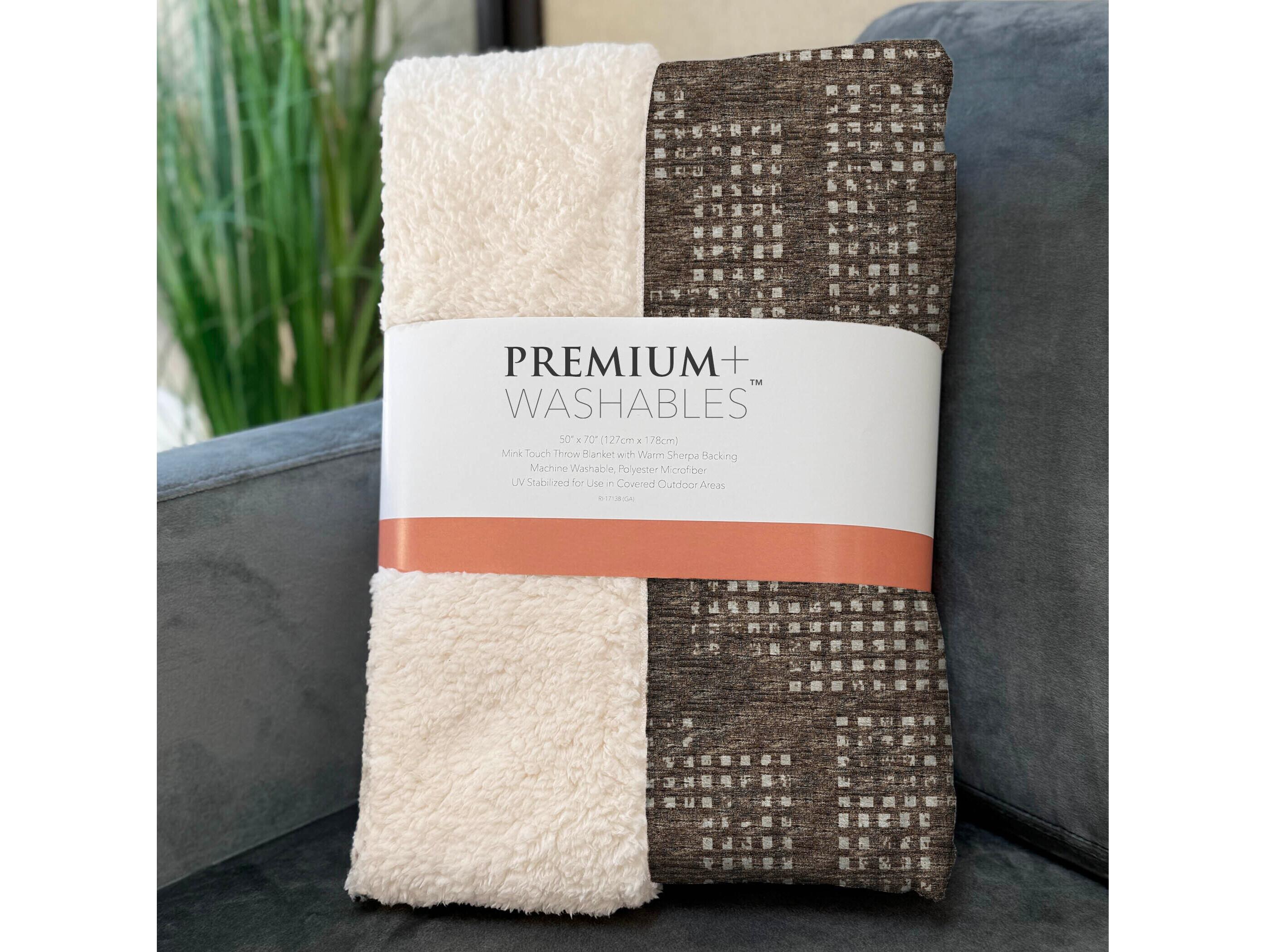 Dalyn Sherpa Chocolate Polyester Throw