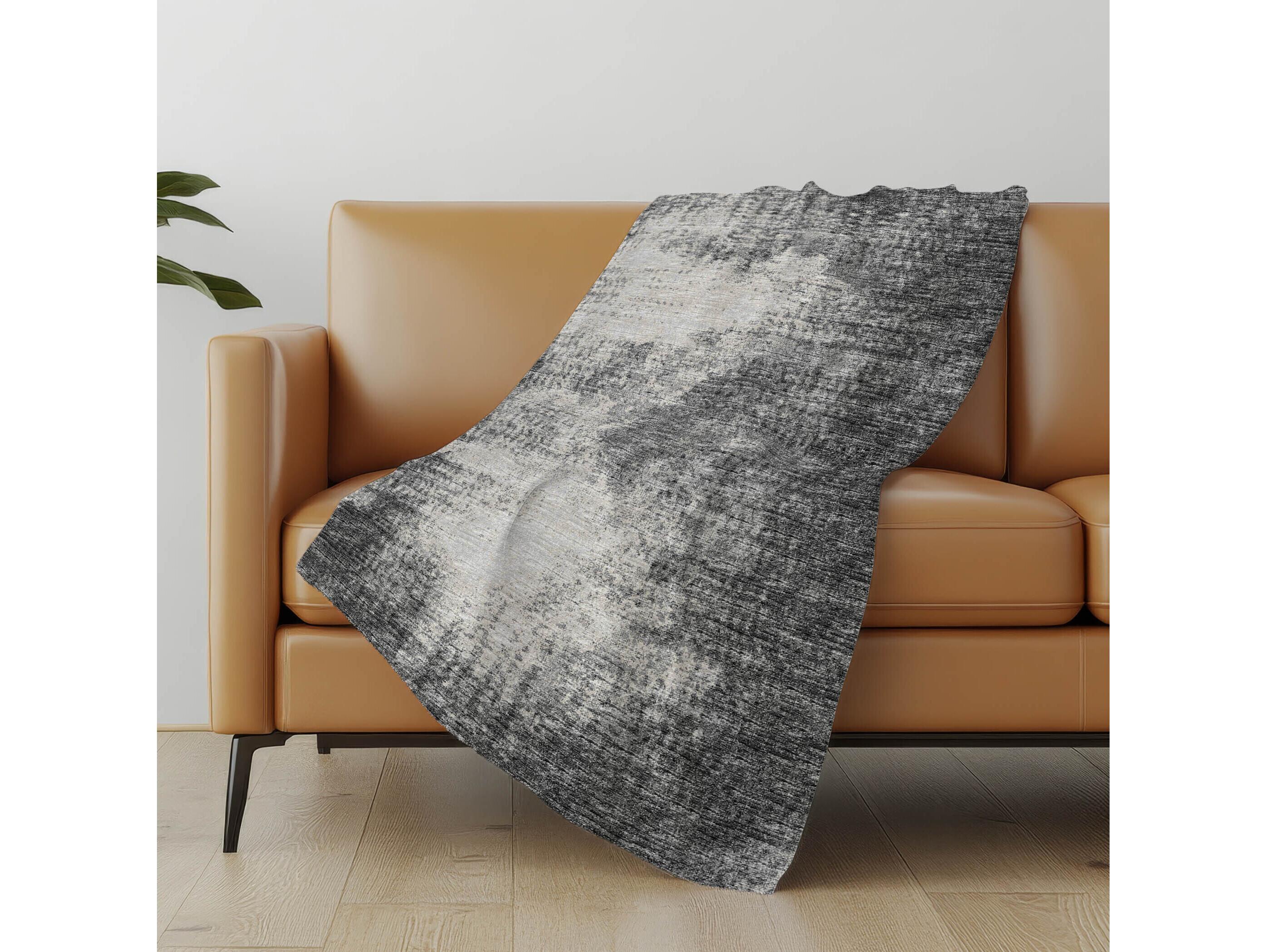 Dalyn Sherpa Black Polyester Throw