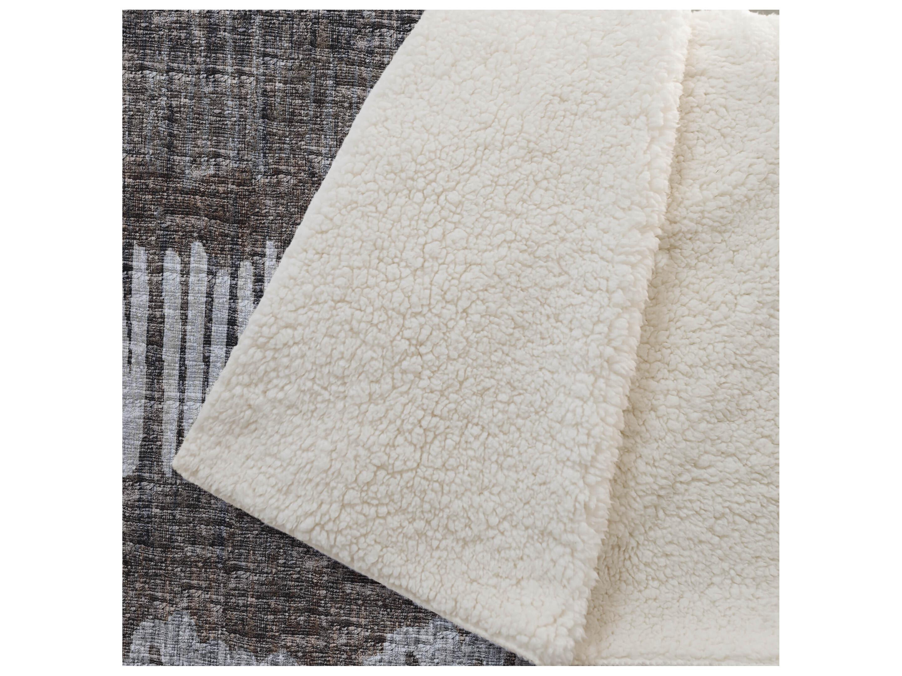 Dalyn Sherpa Brown Polyester Throw
