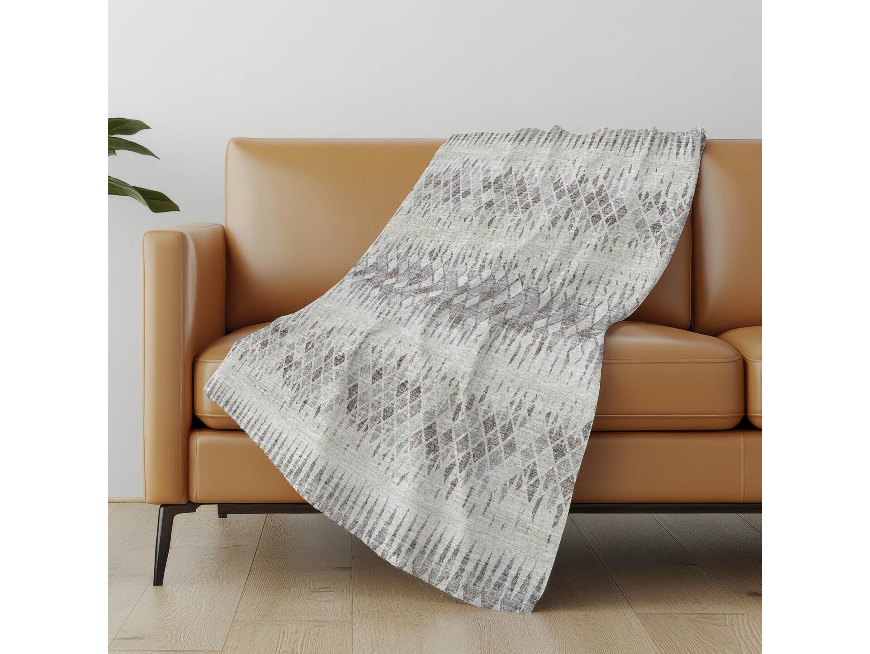Dalyn Sherpa Ivory Polyester Throw
