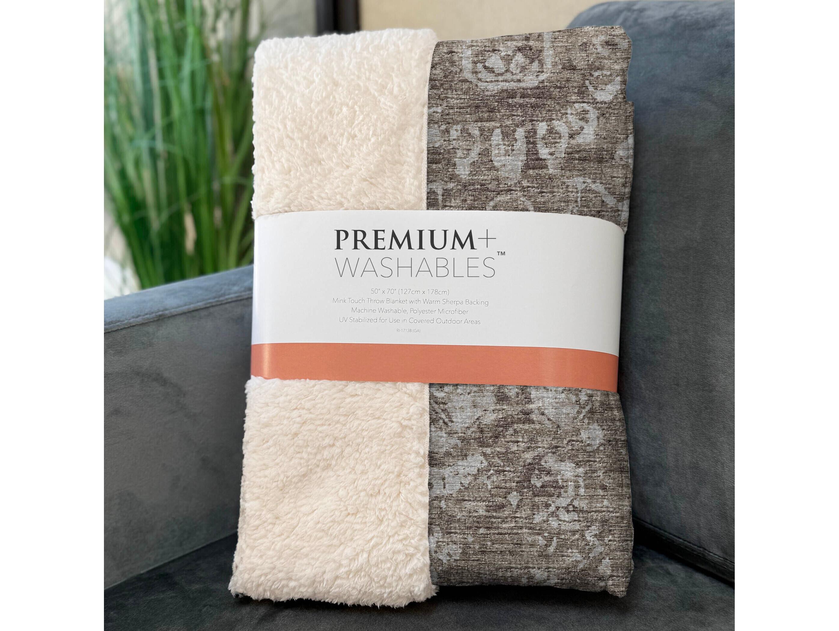 Dalyn Sherpa Brown Polyester Throw