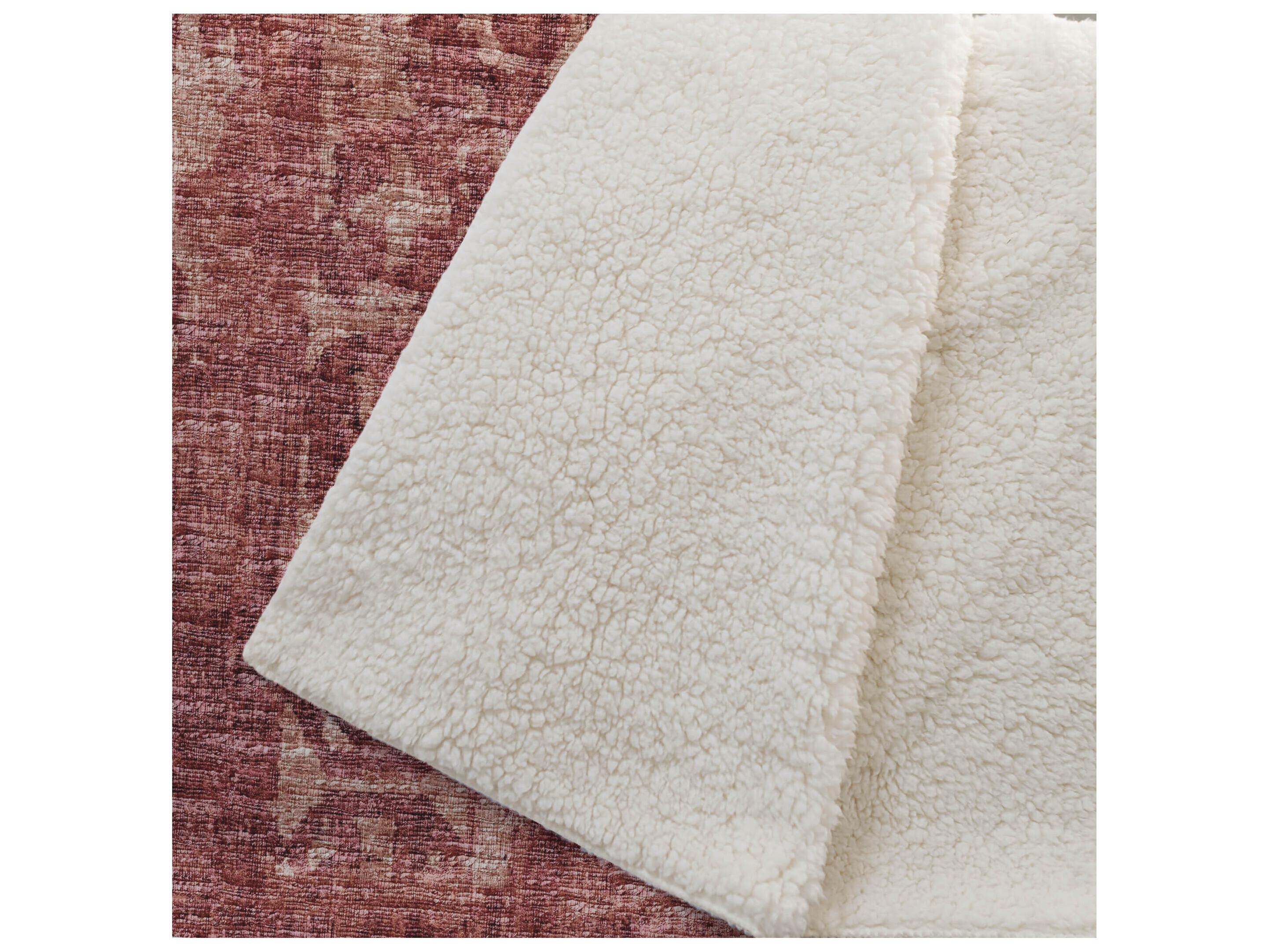 Dalyn Sherpa Red Polyester Throw