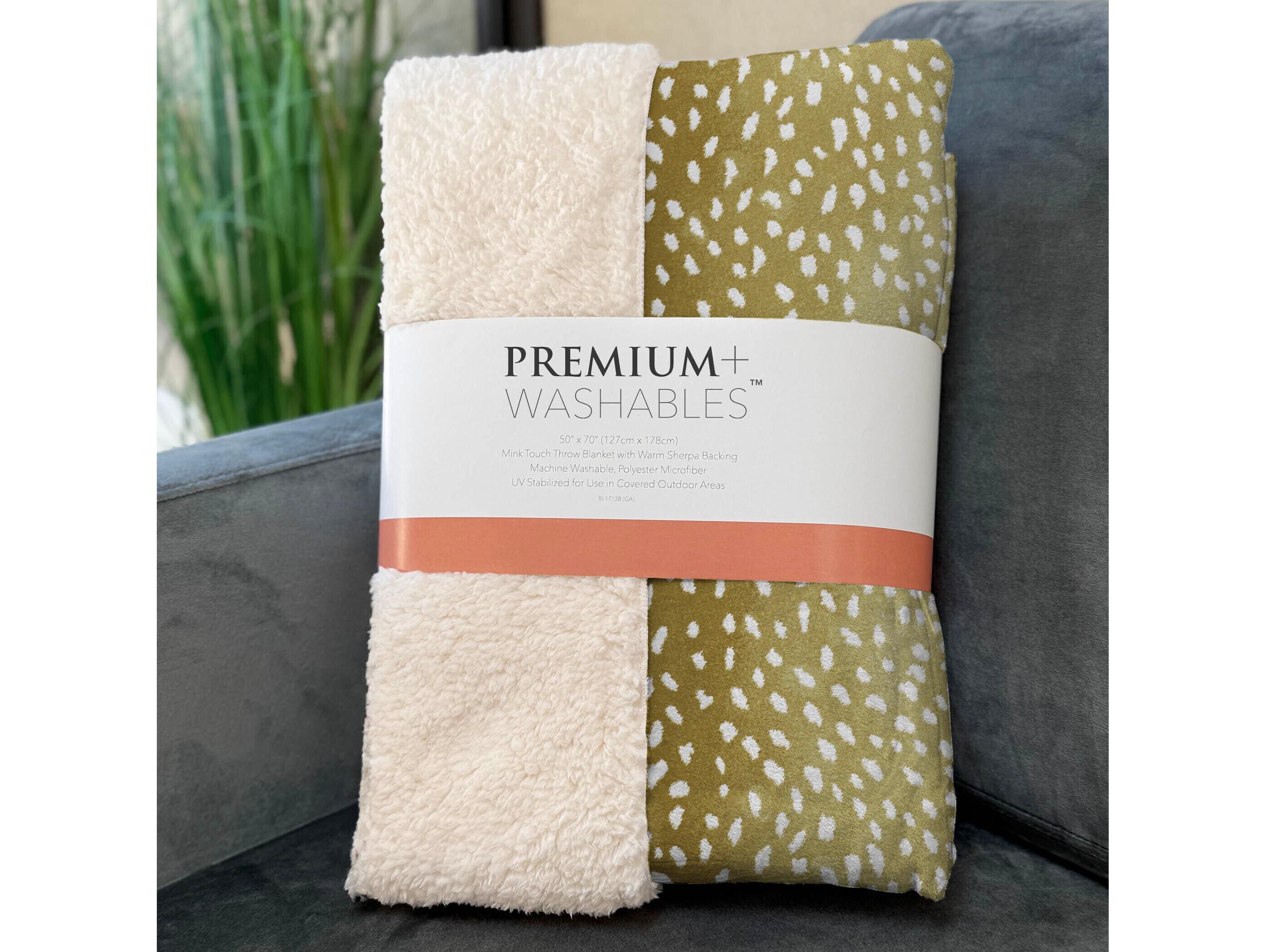 Dalyn Sherpa Gold Polyester Throw