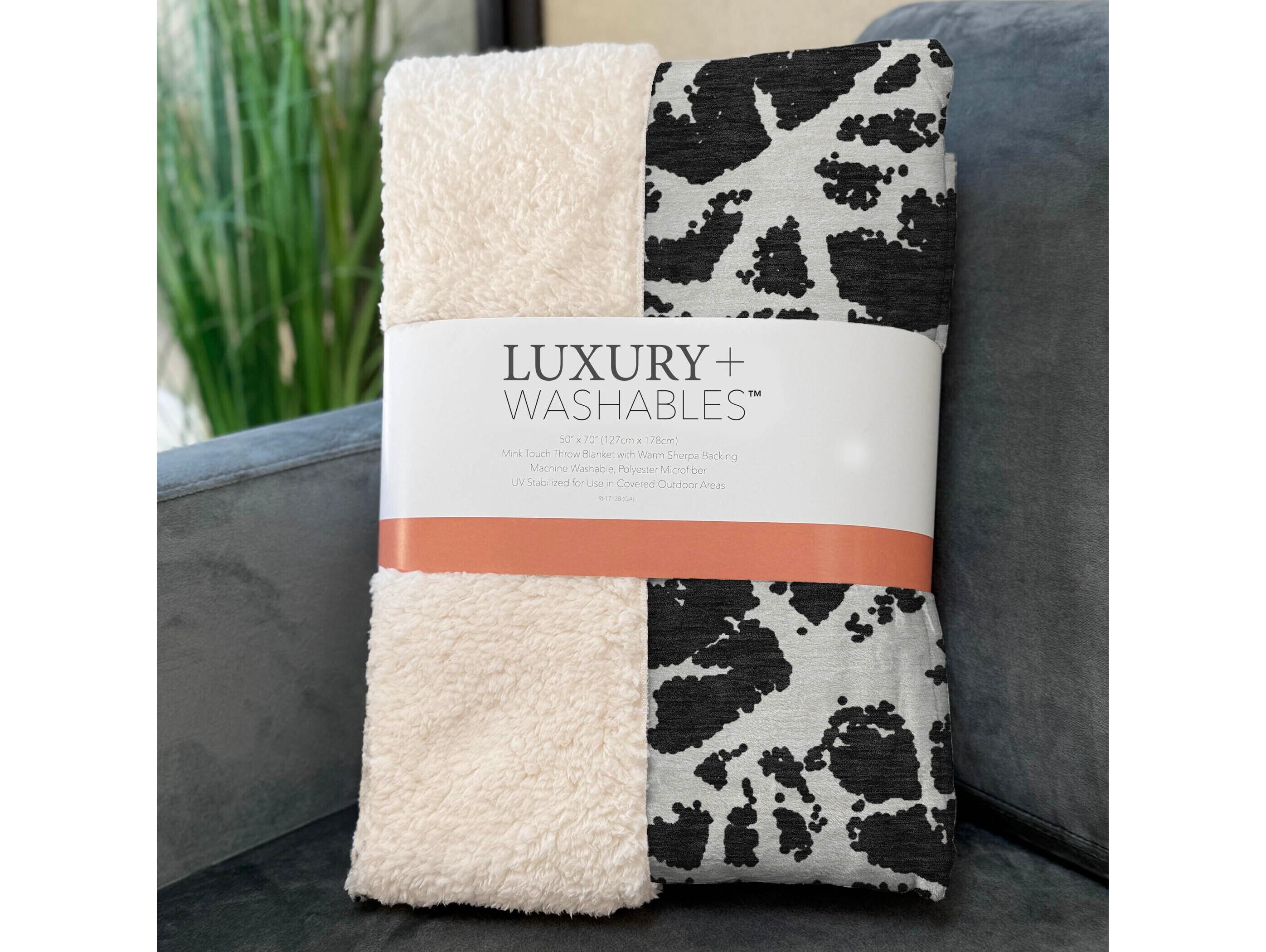 Dalyn Sherpa Black Polyester Throw