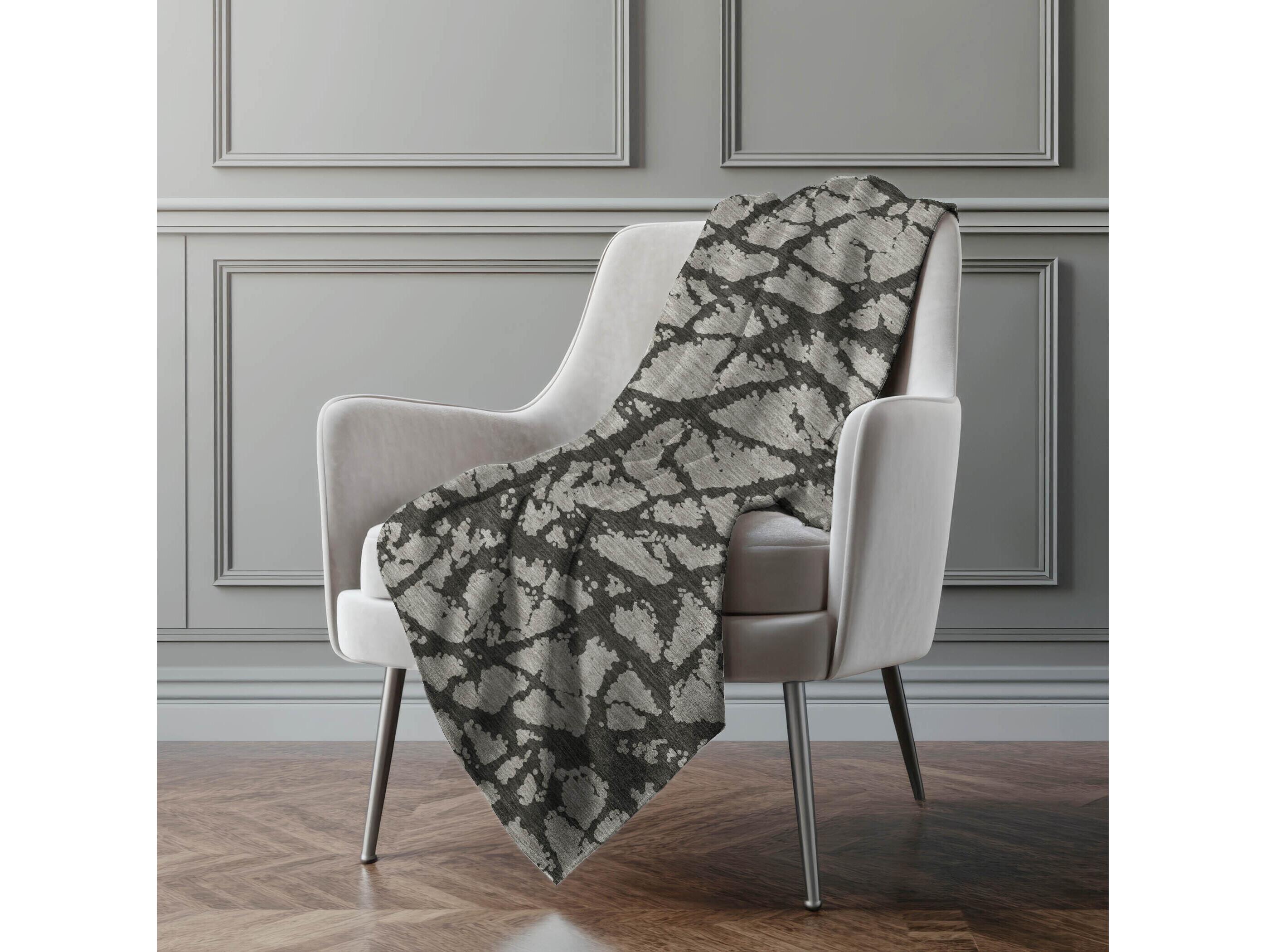 Dalyn Sherpa Gray Polyester Throw